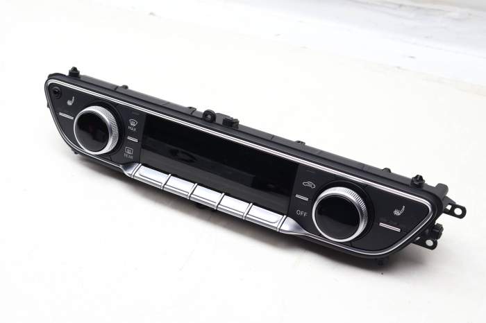 Ac Climate Control / Temp Unit 8W0820043BR main product photo