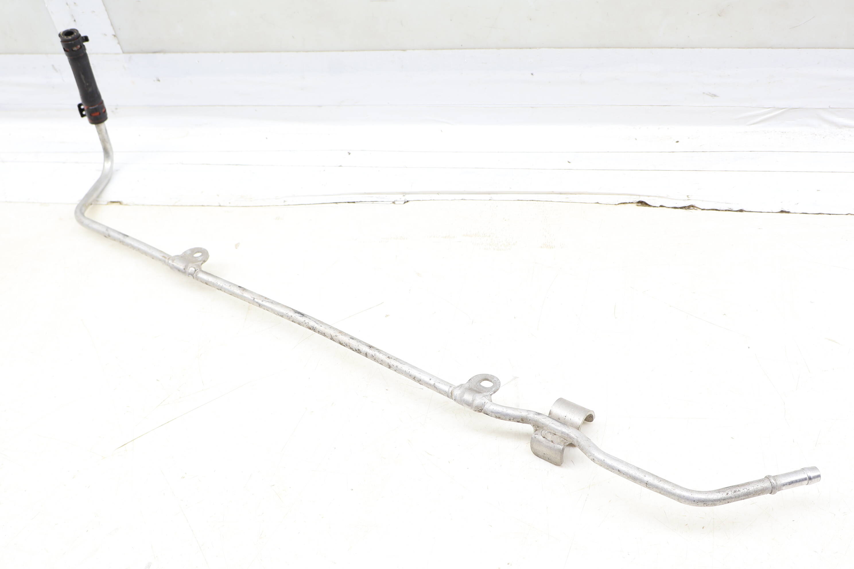 Engine Breather Hose / Vent Tube (Upper) 07C201994