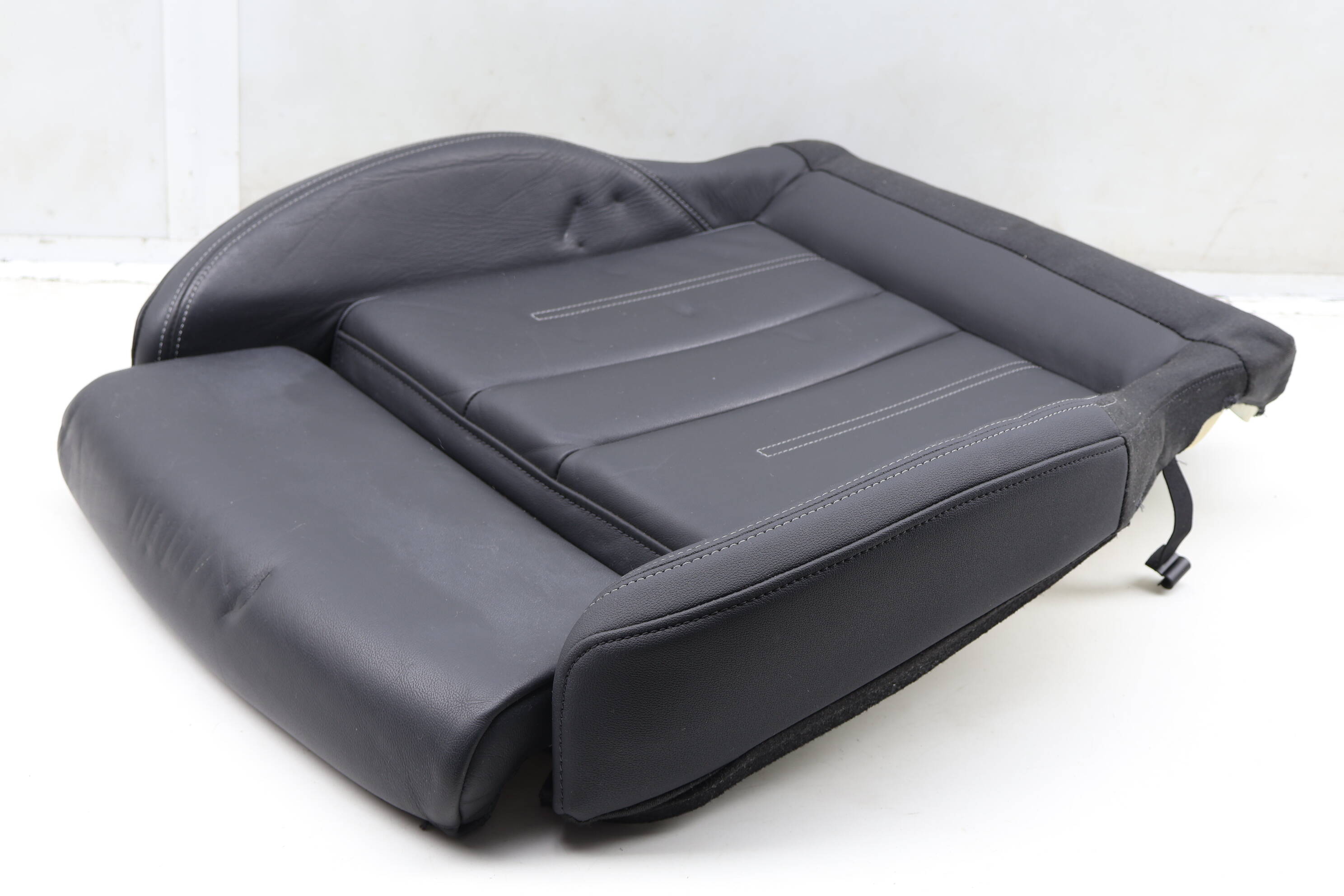 Lower Seat Bottom Cushion 8W0881406AF