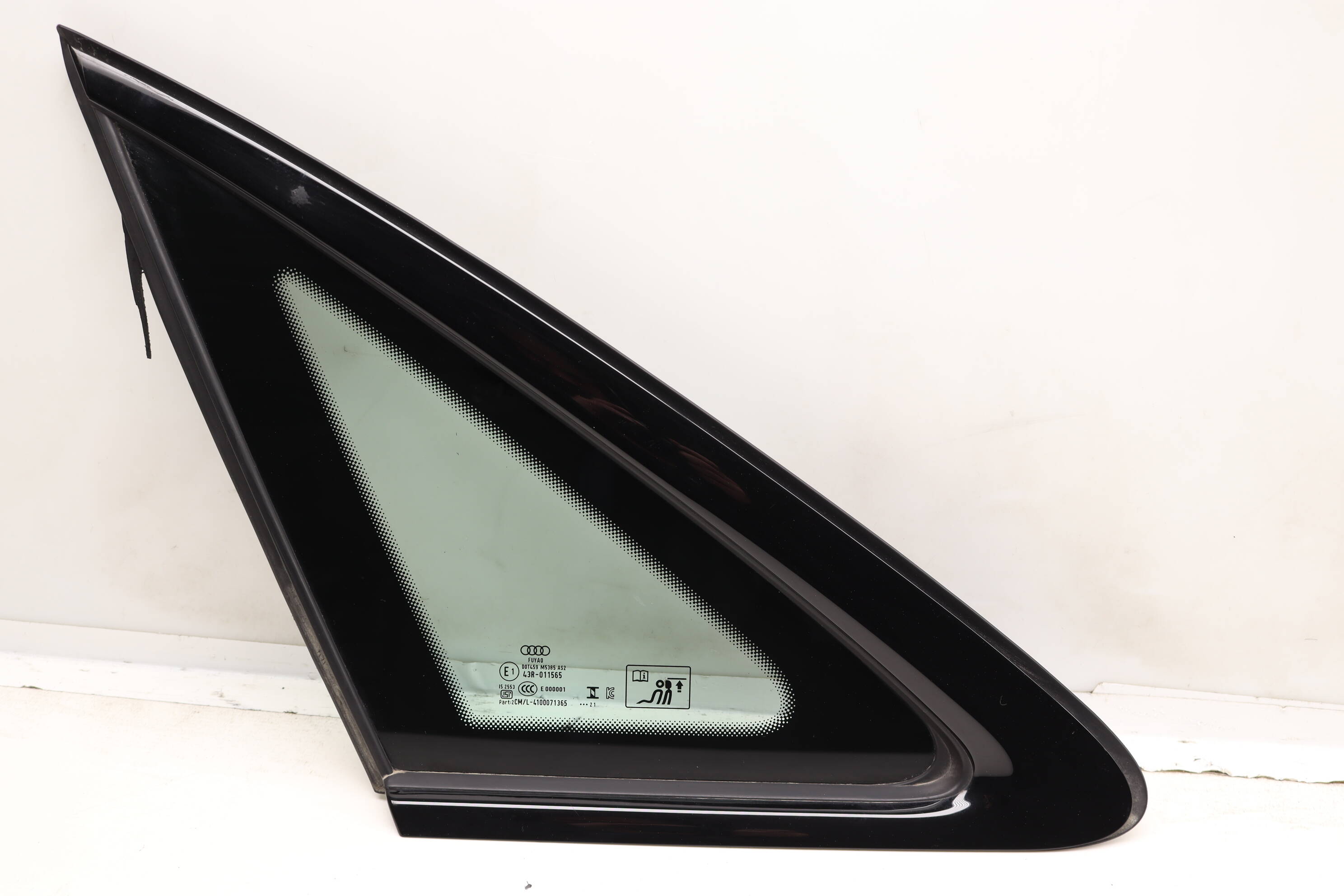 Quarter&#x20;Window&#x20;Glass&#x20;8W5845297F