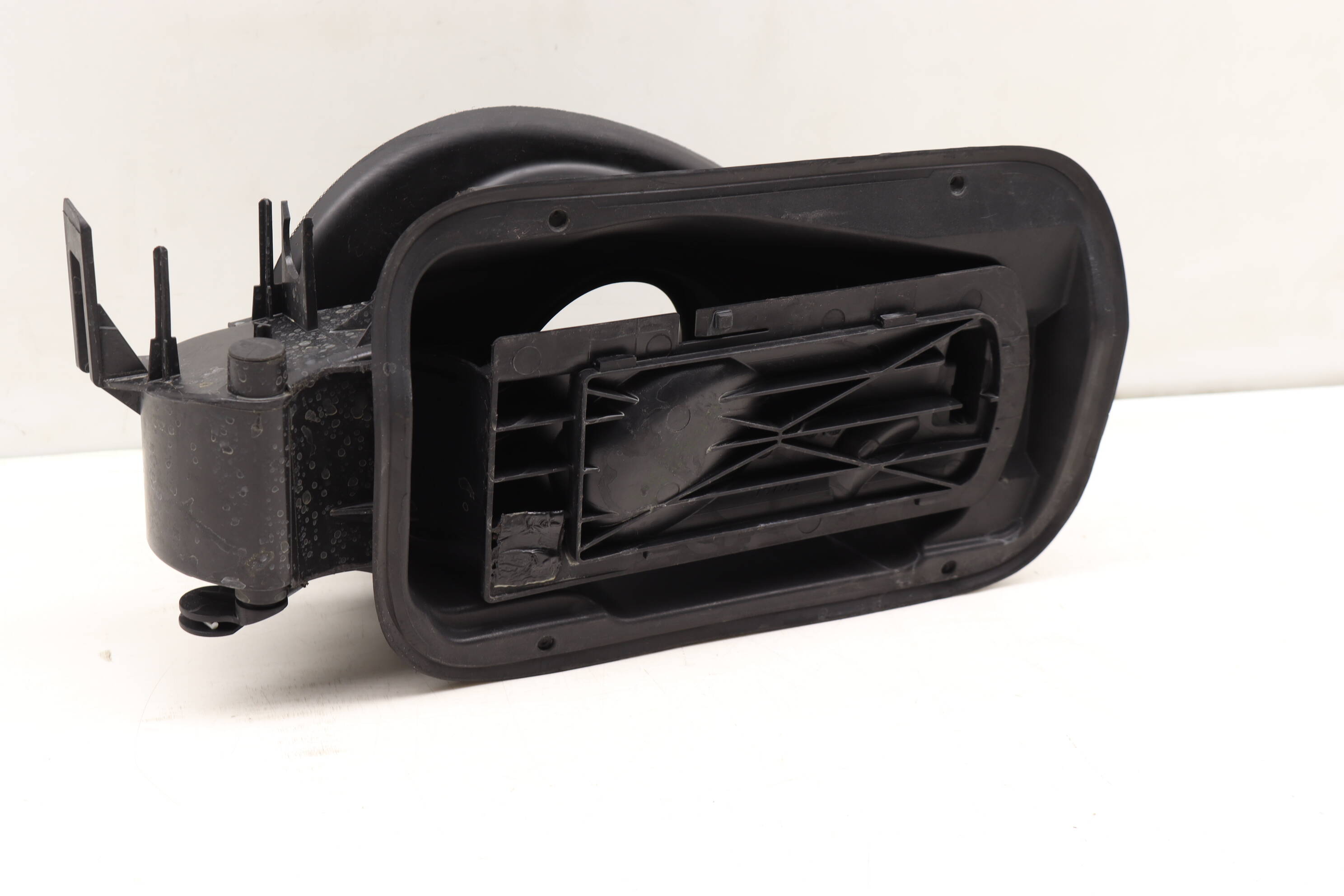 Gas / Fuel Filler Door Bracket 51177238100