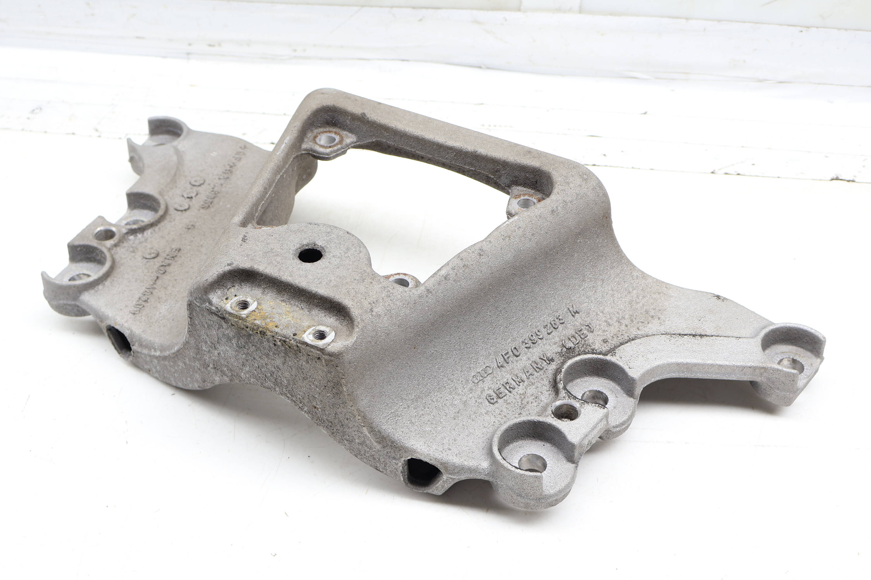 Transmission Support Bracket 4F0399263M