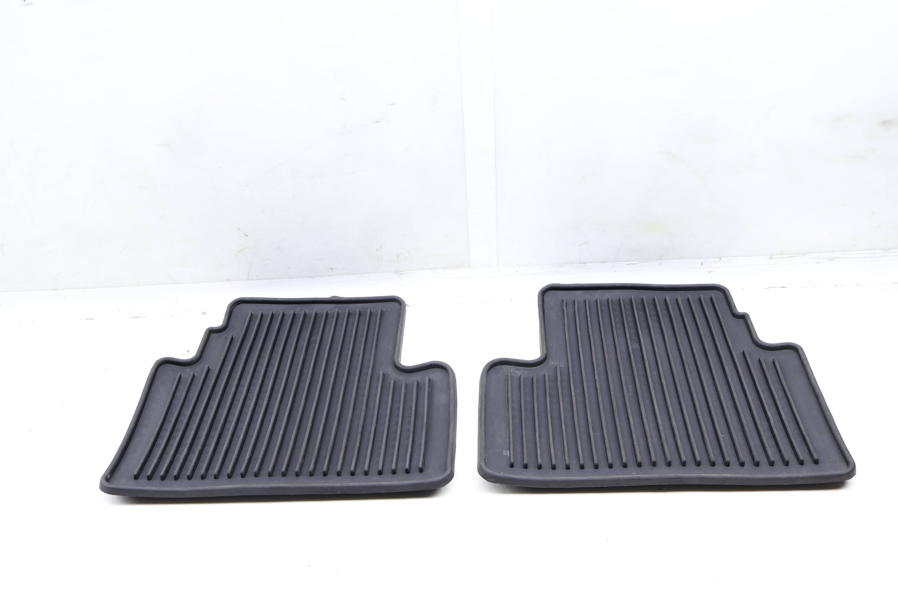 Rubber Floor Mat Set 8T0061511