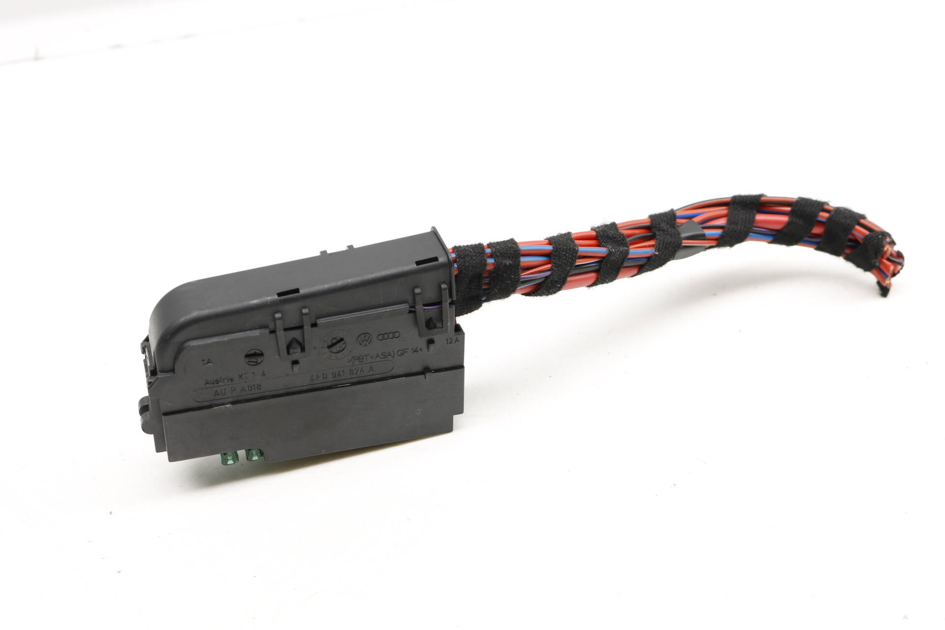 Fuse Box / Holder 4F0941824A