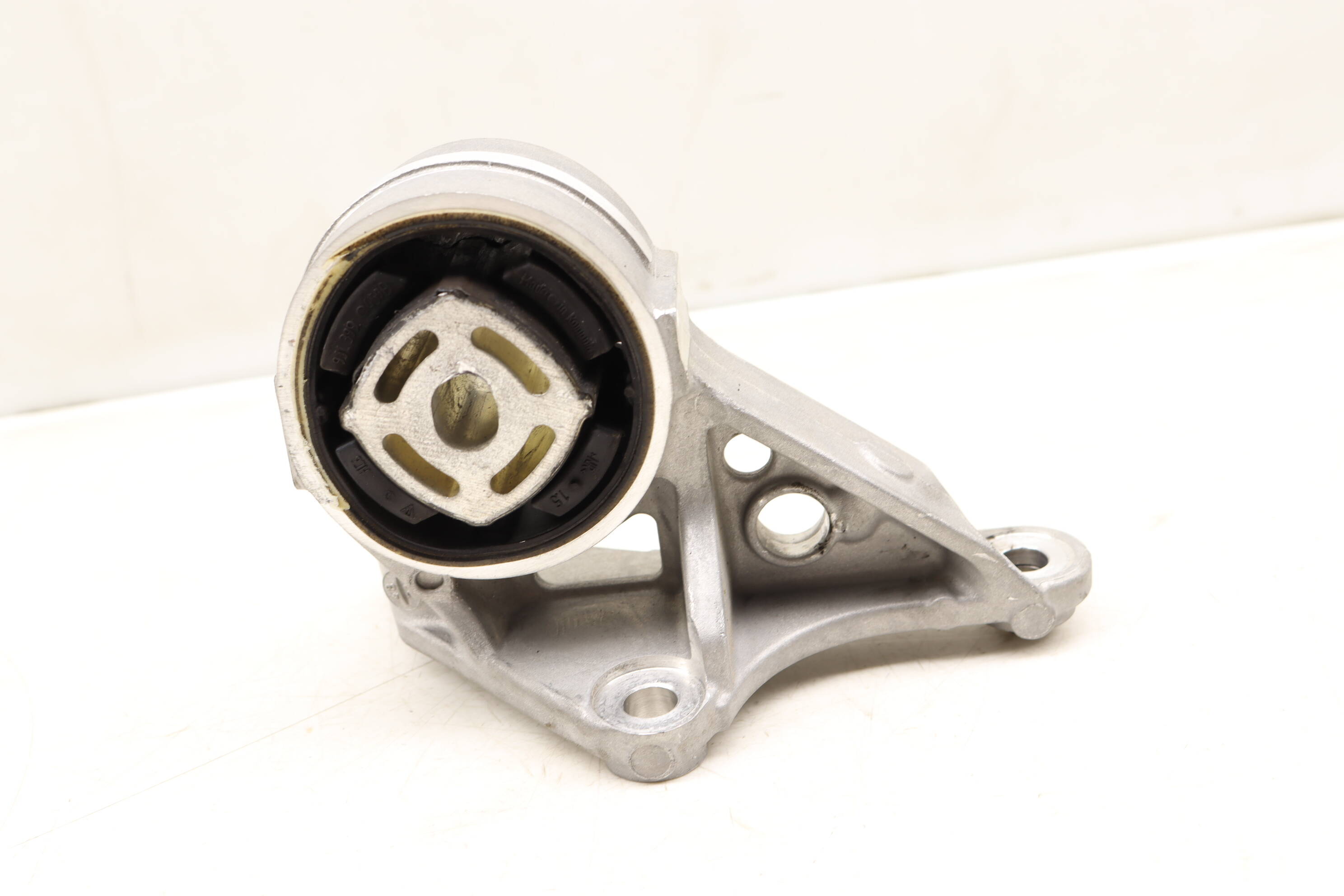 Engine Motor Carrier Mount Bracket (Front) 9J1199161B