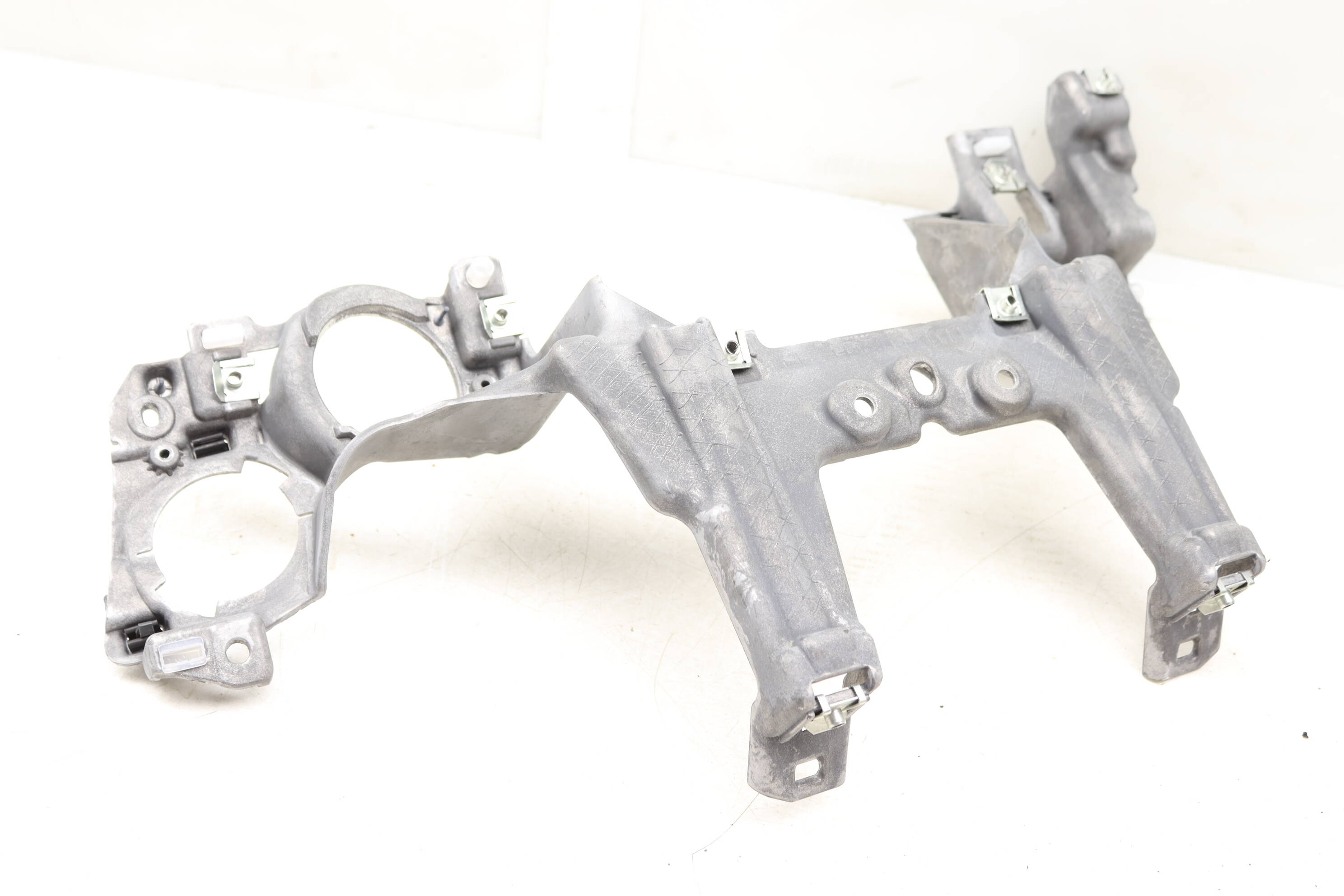 Dashboard / Dash Mount Bracket / Frame Holder 97055232300