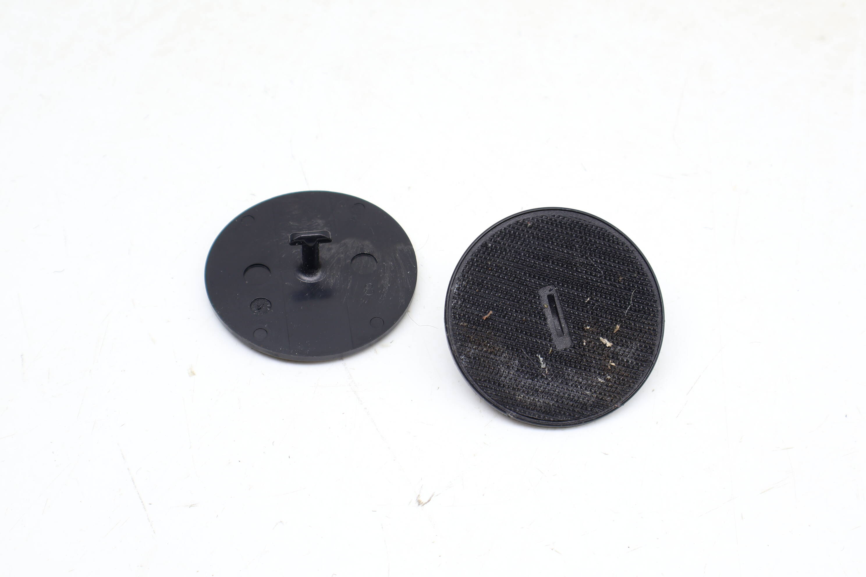 Carpet Floor Mat Fastener / Mount Set (2) 07149166608
