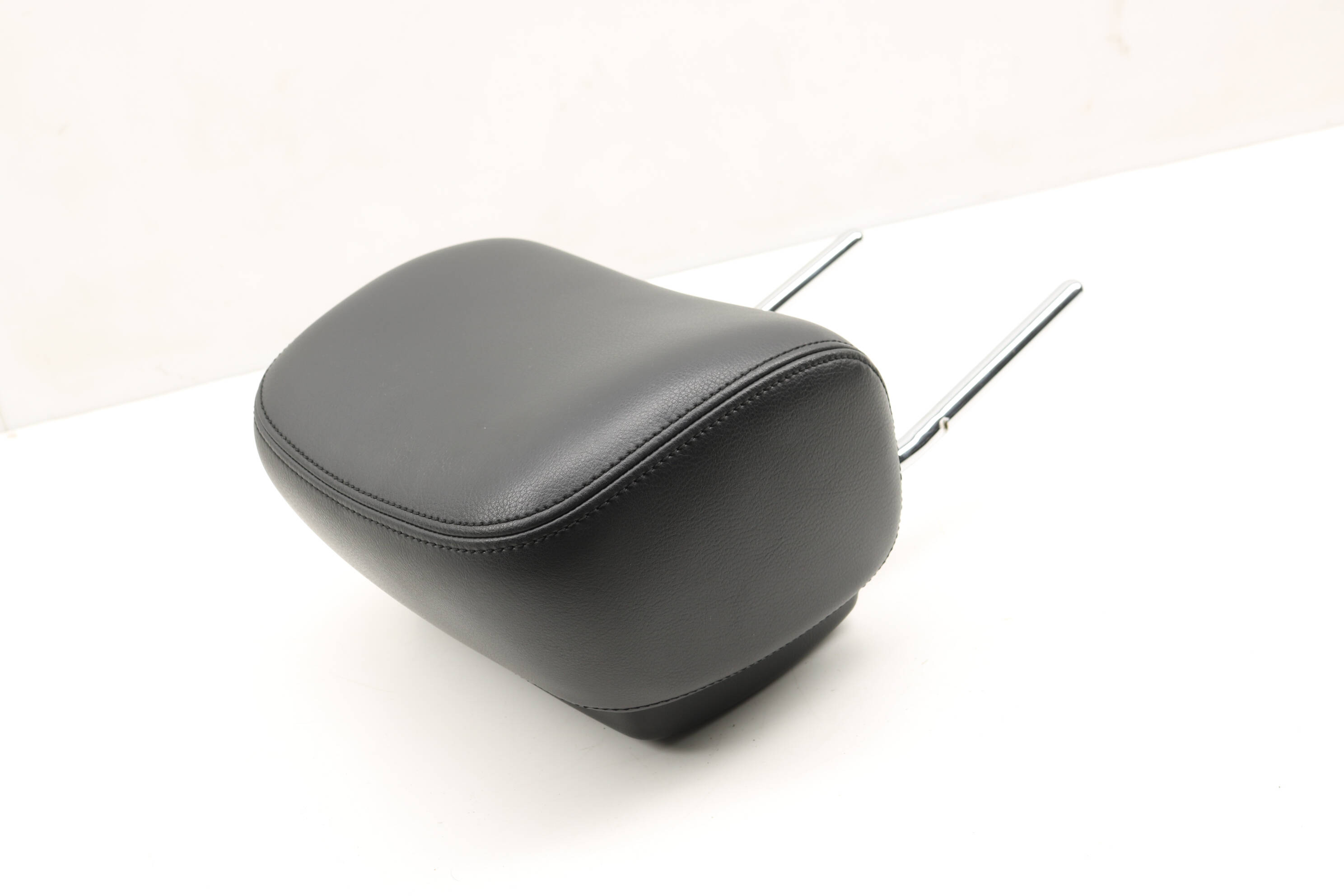 Headrest / Head Rest 7P6881903R