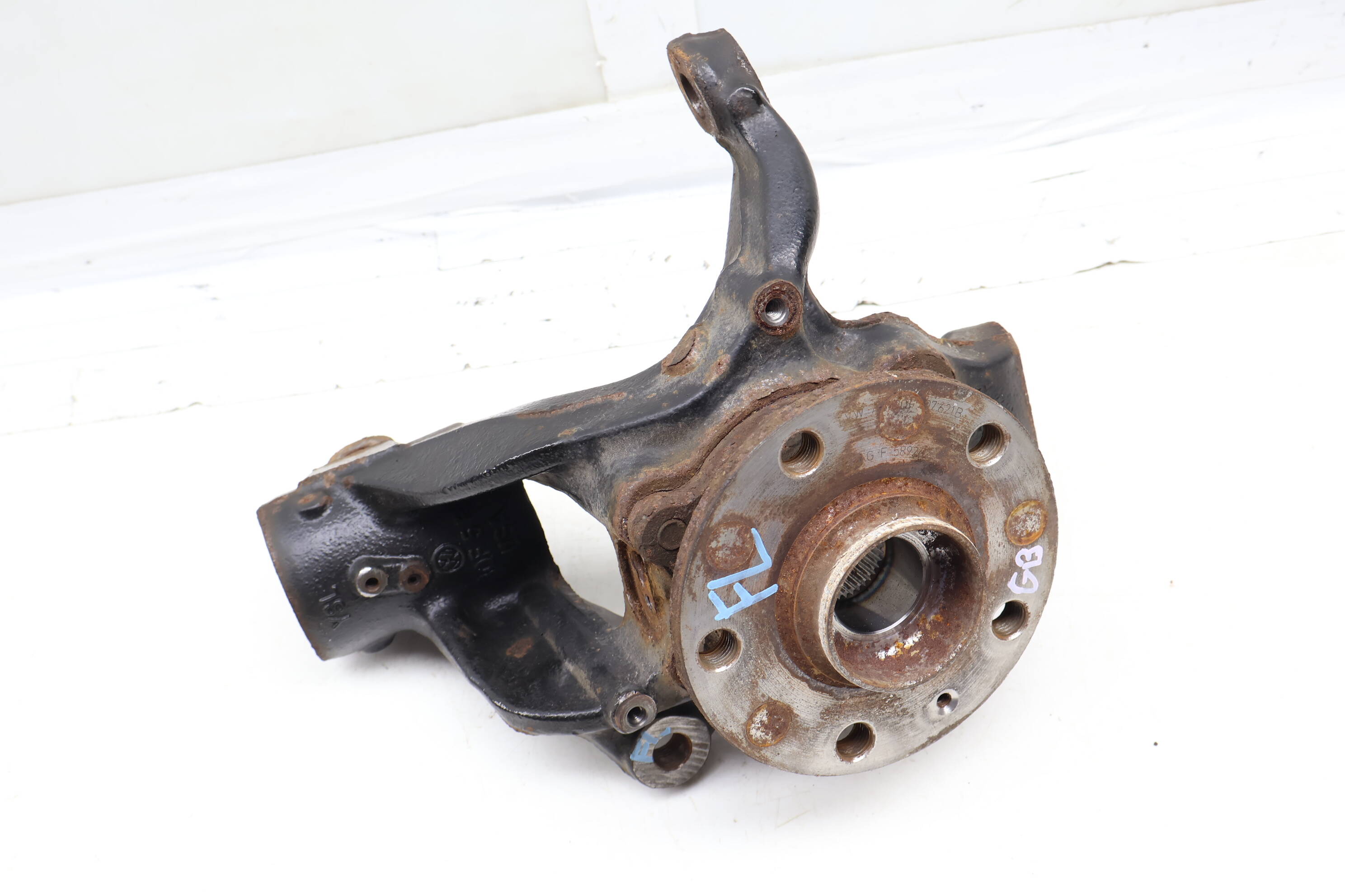 Spindle Knuckle W/ Wheel Bearing 3QF407255E