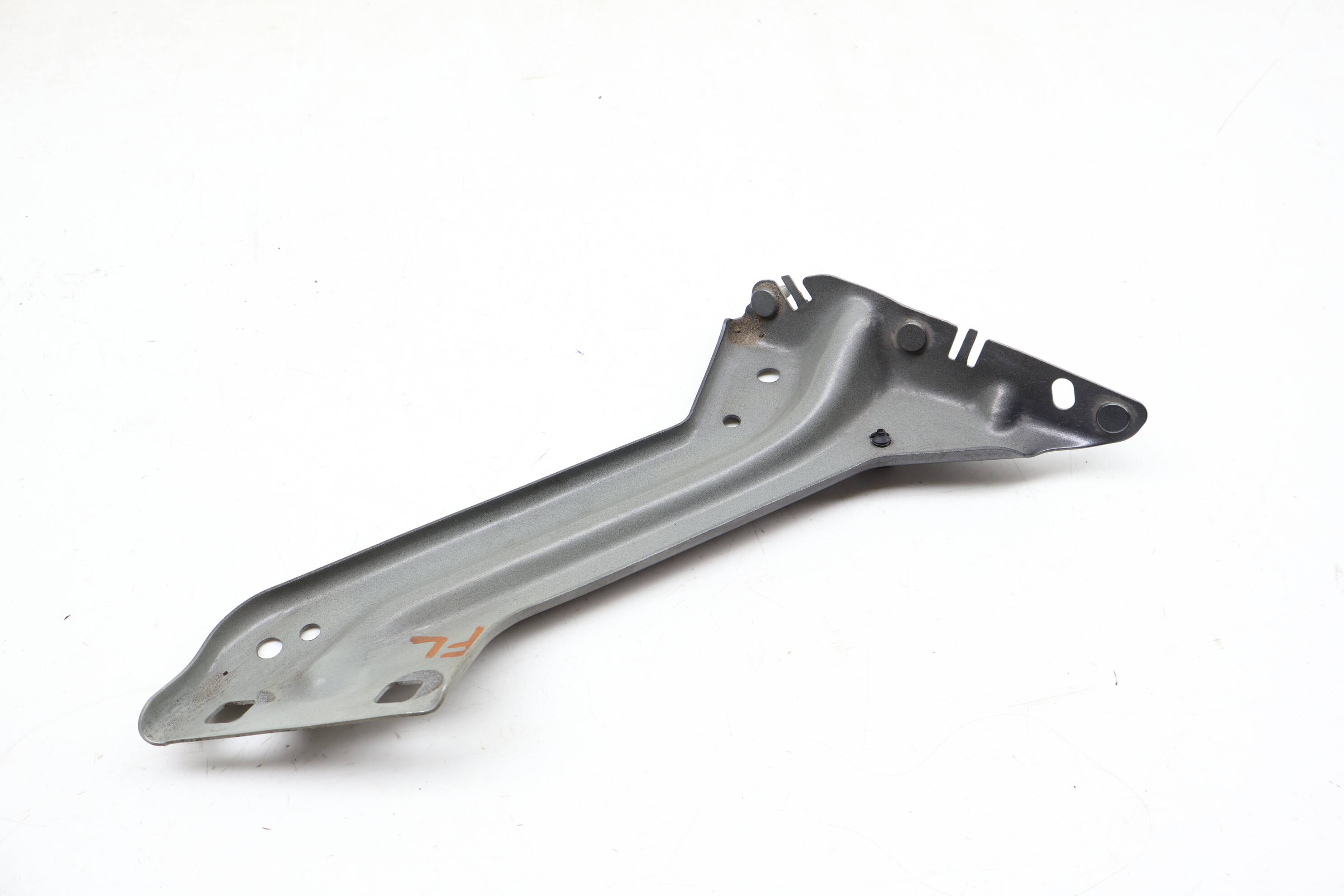 Fender Support Bracket 8R0821135