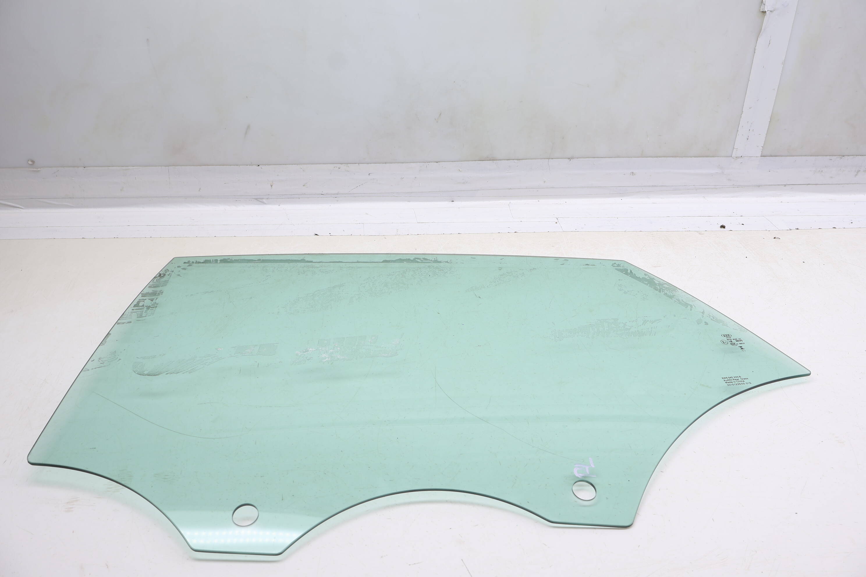 Door Window Glass 8W8845205B