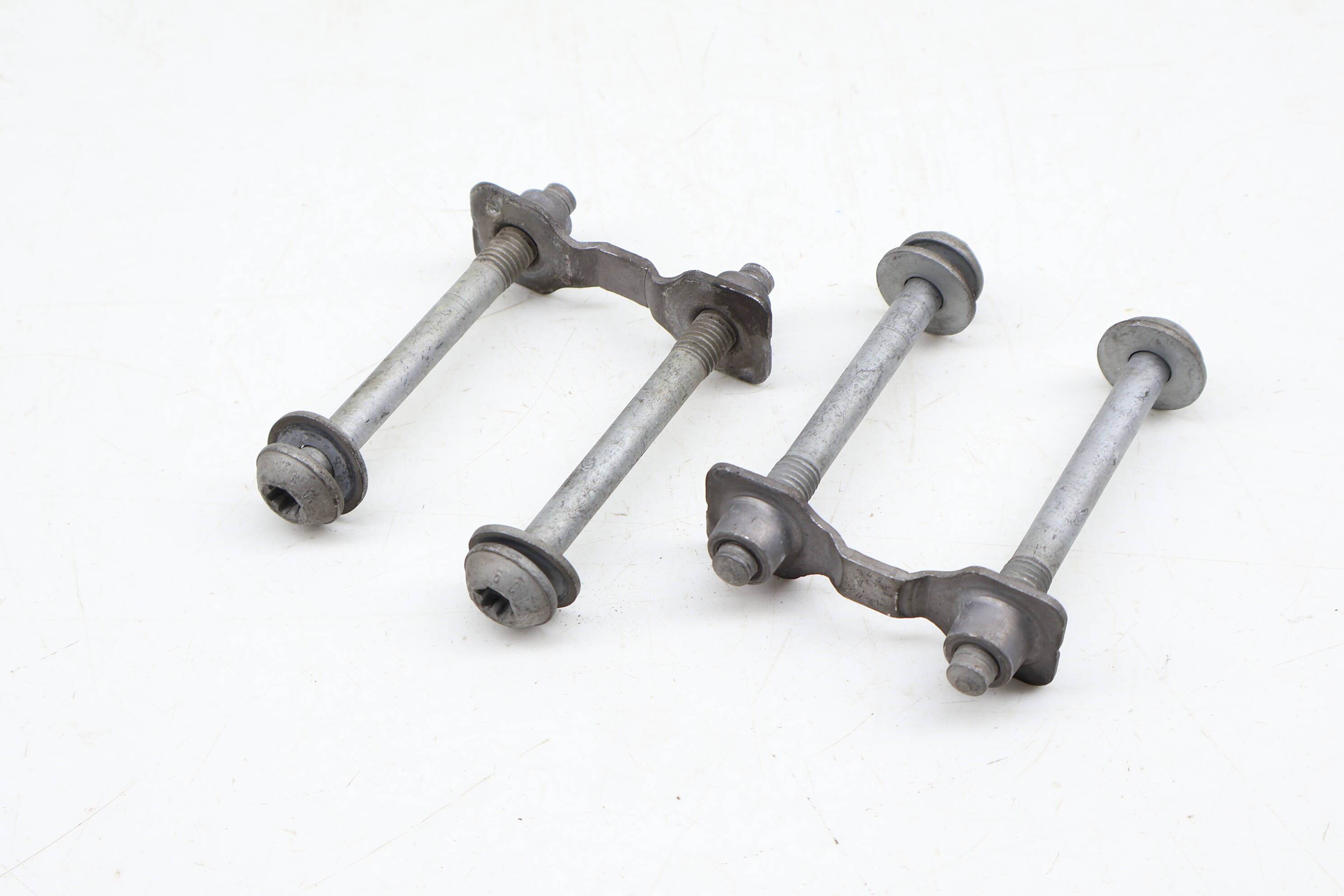 M10x98 Screw / Bolt Set (4) 0099902704