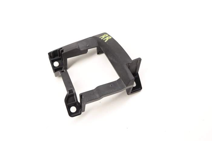 Bumper / Lane Change Assist Module Bracket 8W0907176 main product photo