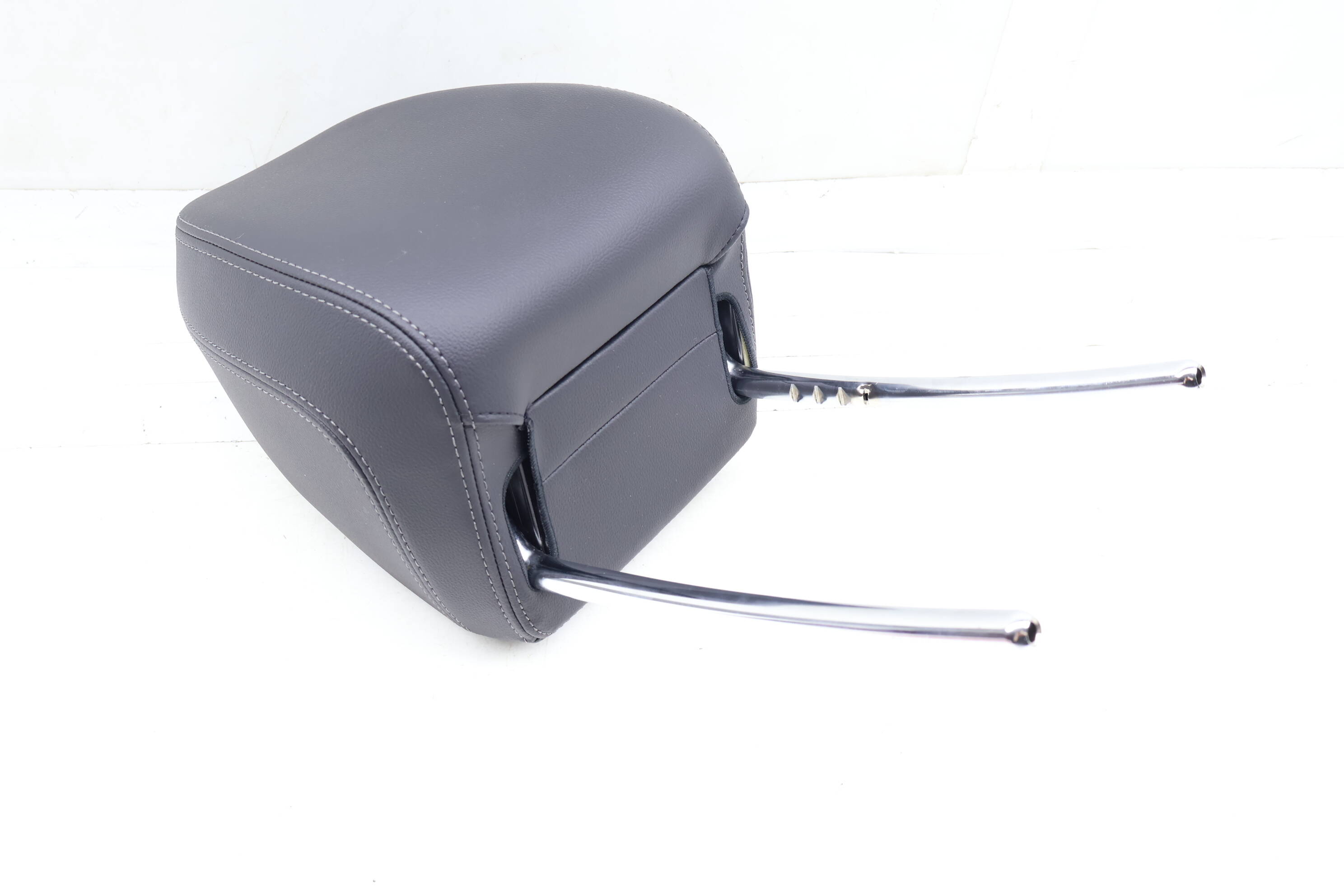 Seat Headrest / Head Rest 52107945031