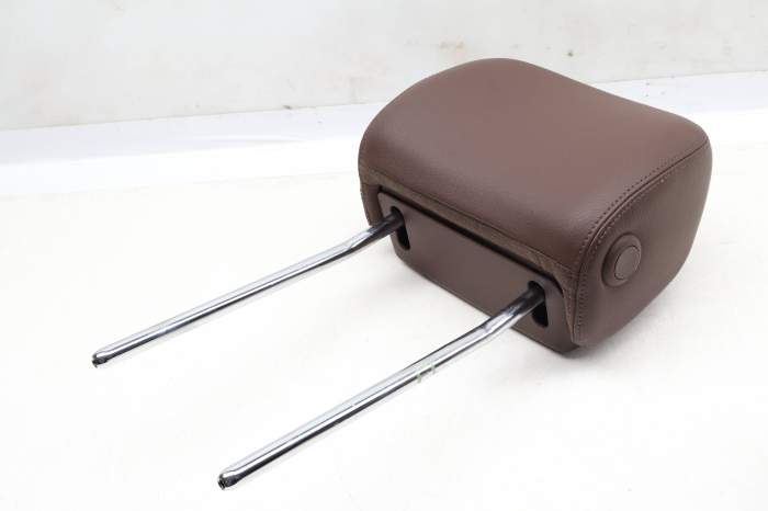 Headrest / Head Rest 8V5881901N main product photo