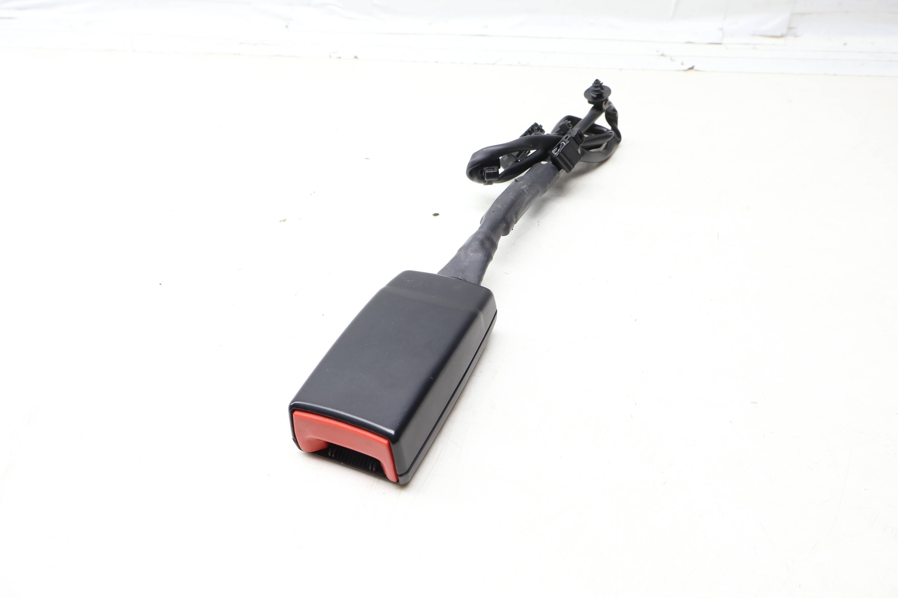 Seatbelt / Seat Belt Buckle Receiver 8R0857756C