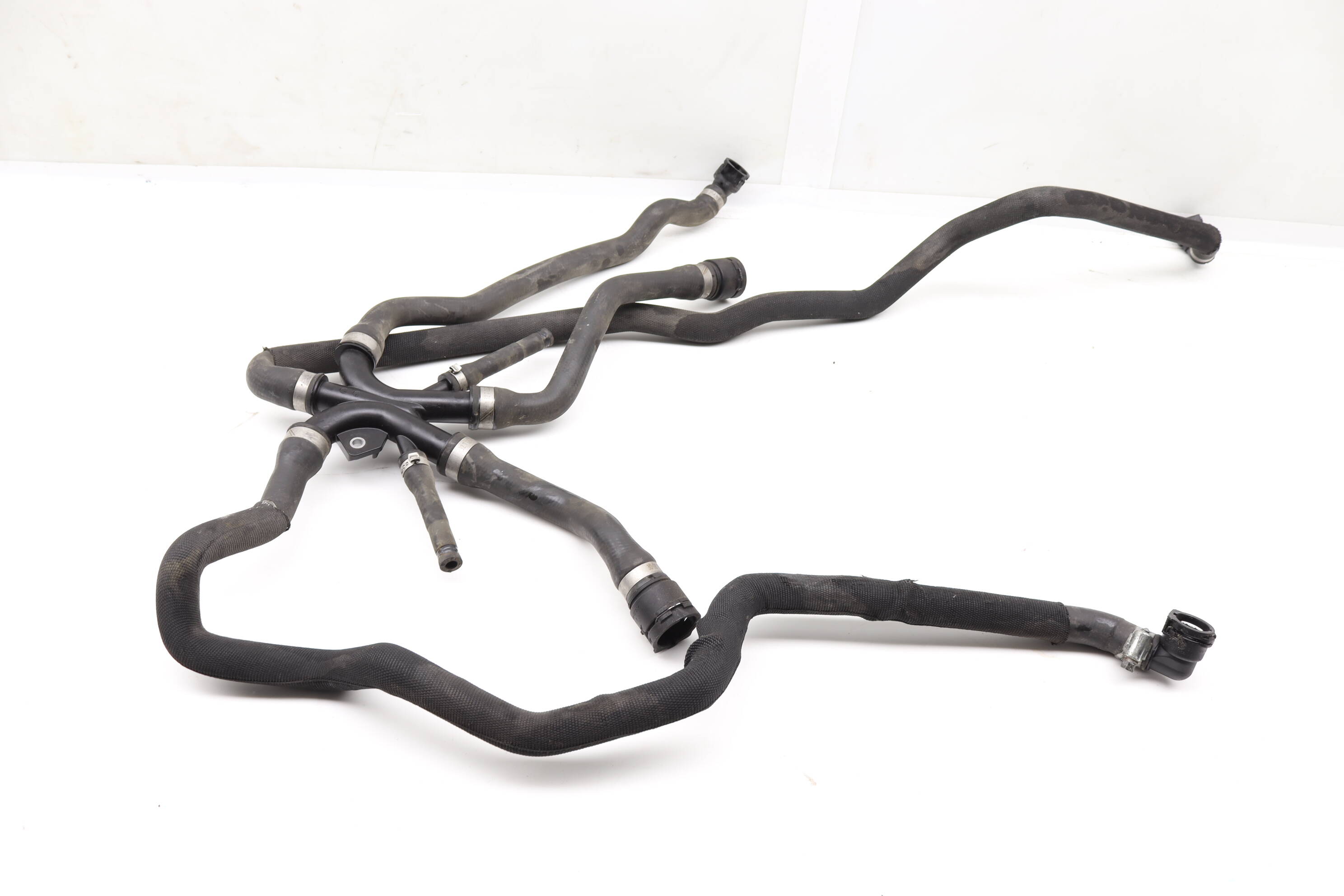 BMW Coolant Hose / Line Set (M6 Gran Coupe, M6, M5) 17122284288