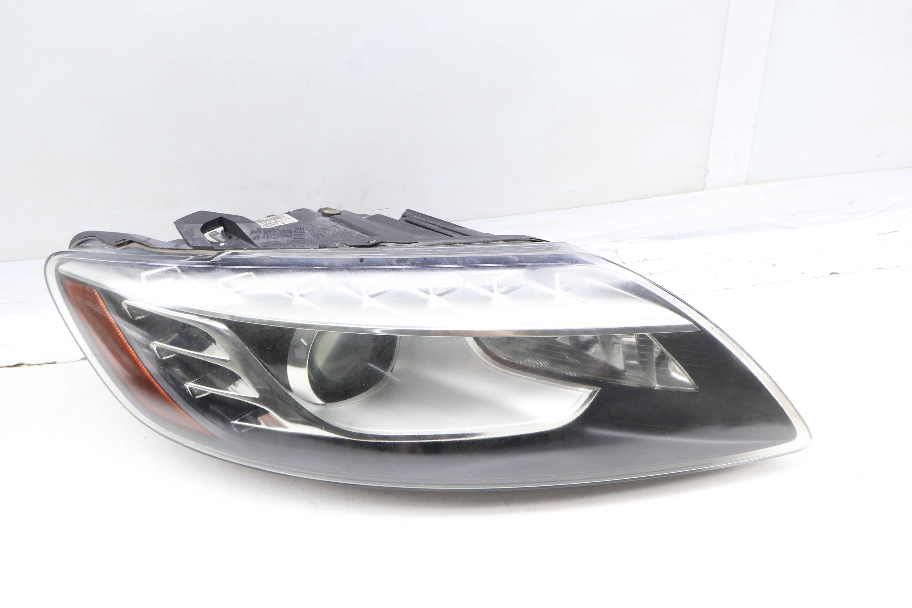 Audi Right Hid Xenon Headlight / Headlamp (Q7) 4L0941004AK