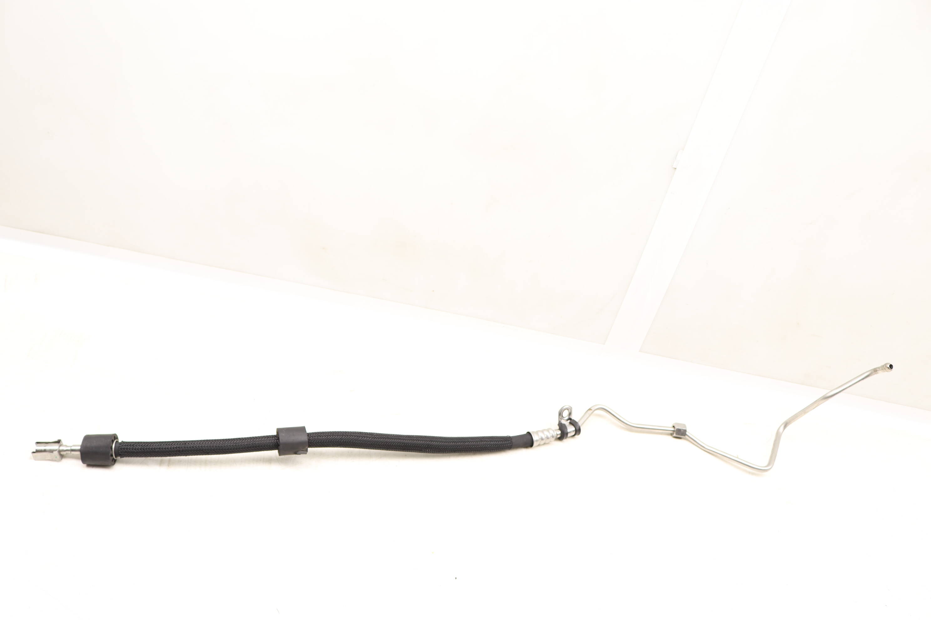BMW Fuel Line / Pipe (Feed) 13537605016