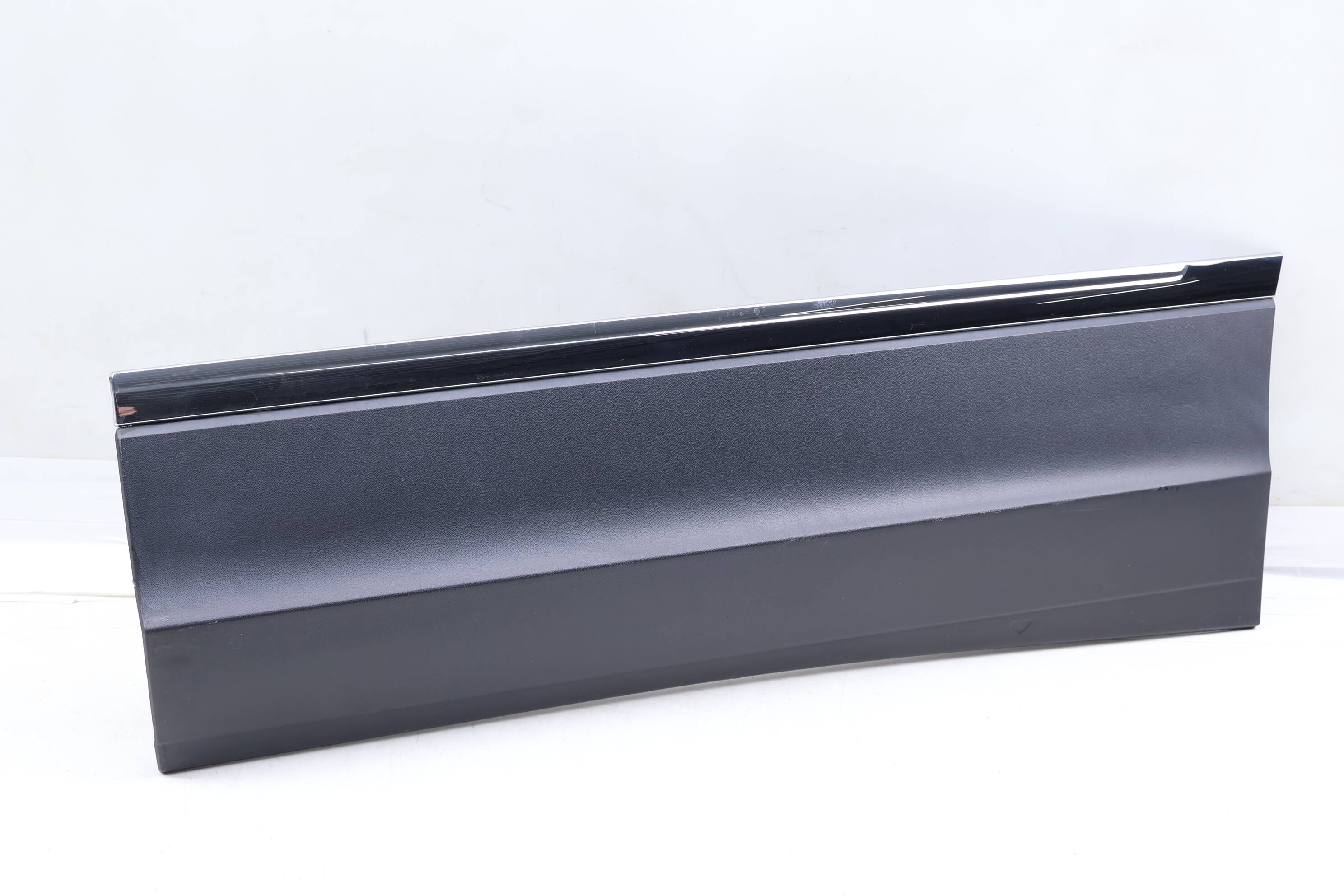 Lower Door Molding / Blade 5NL854949J