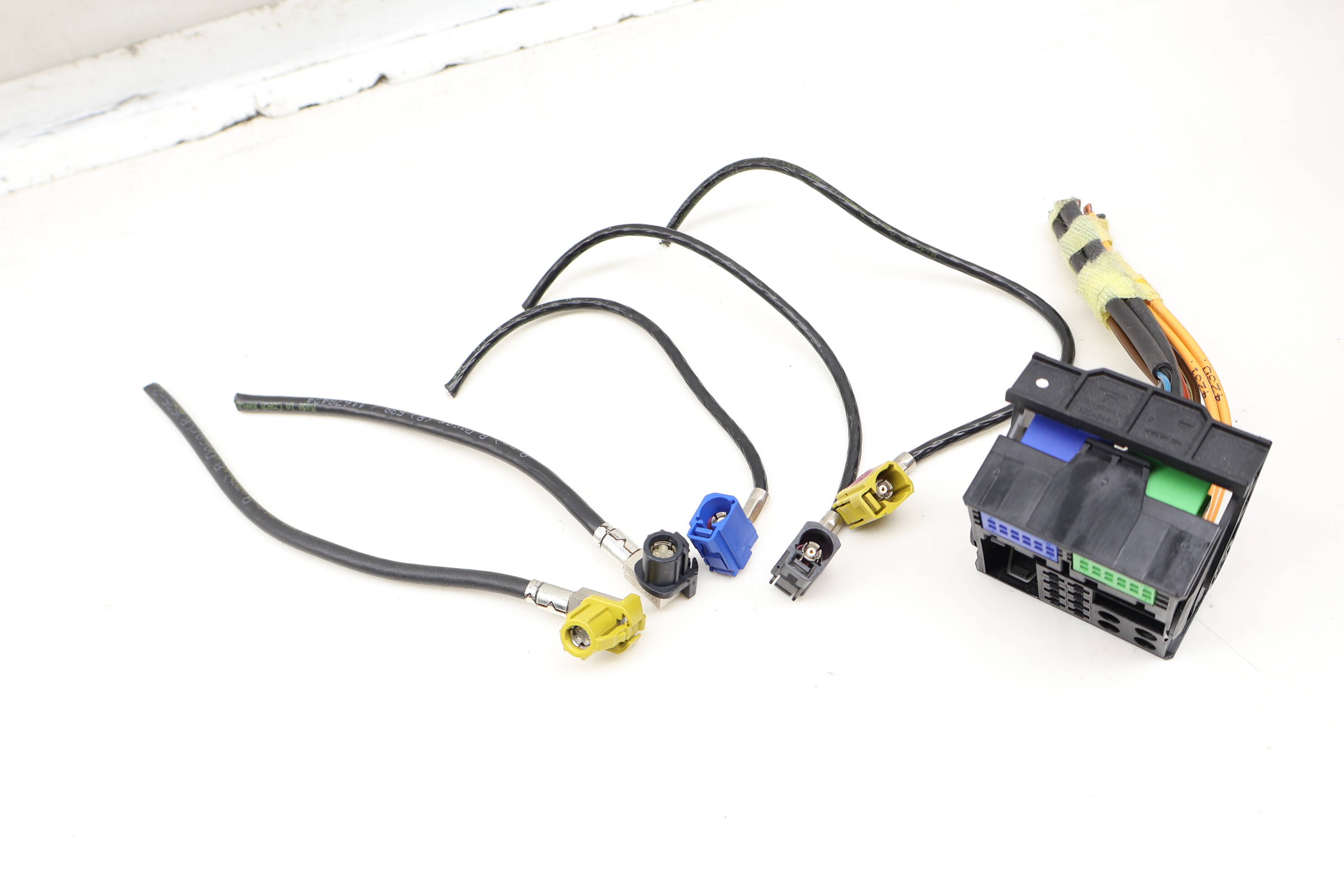 Radio Stereo / Navigation Wiring Connector Pigtail Set