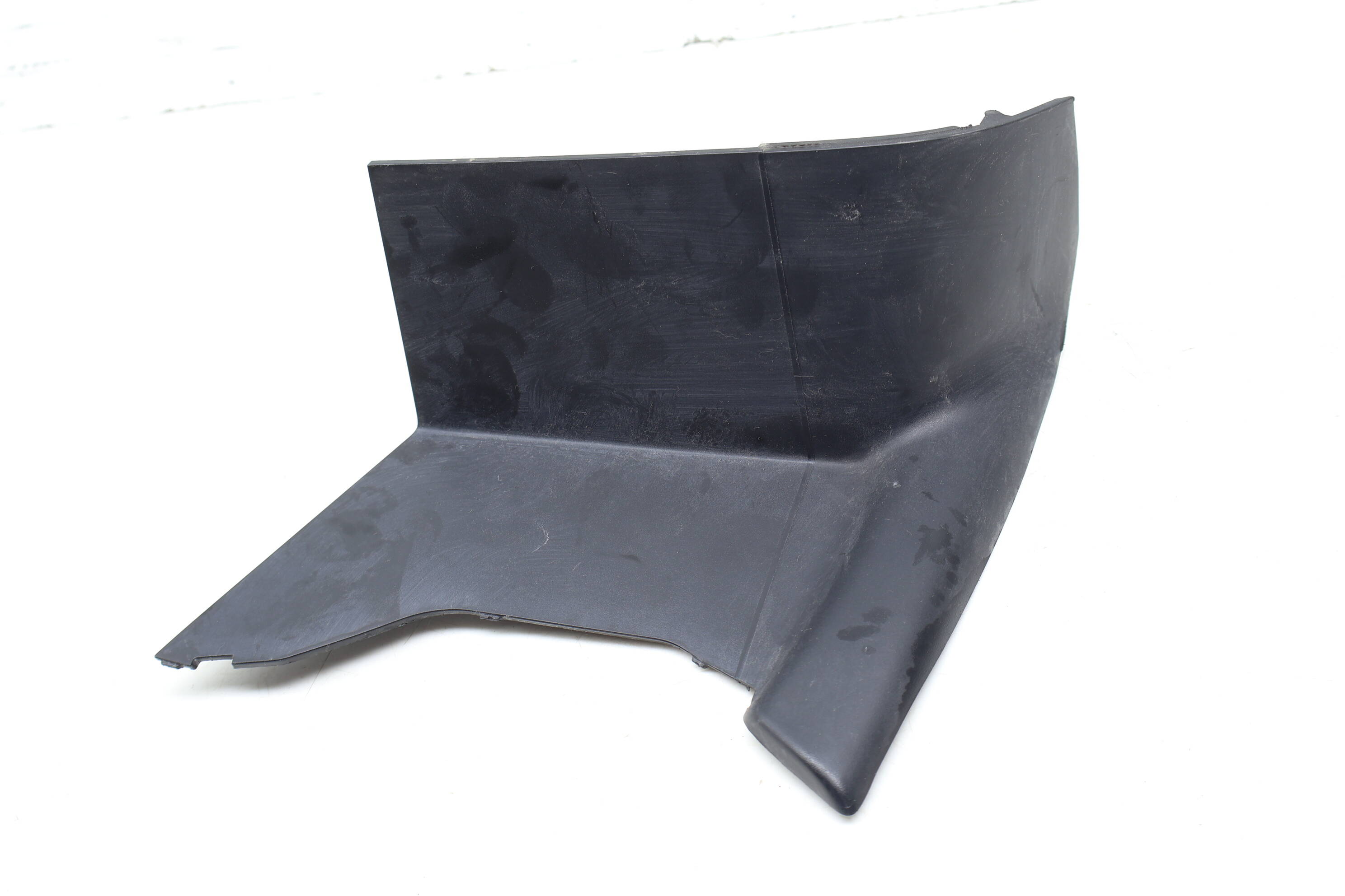 Outer Tail Light / Lamp Trim 4M8945254A