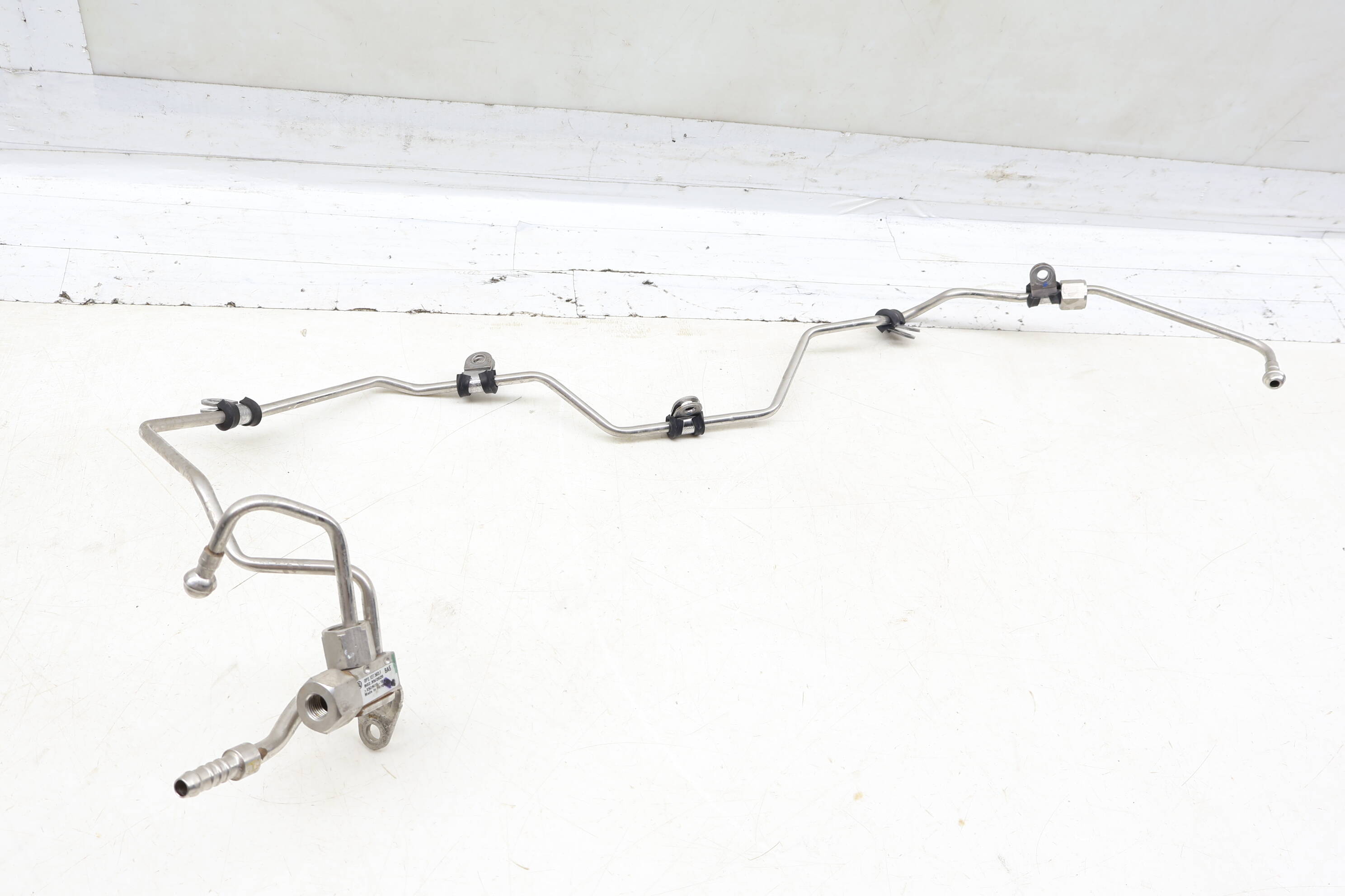 Fuel Feed Line / Pipe (Supply) 0P2127503F