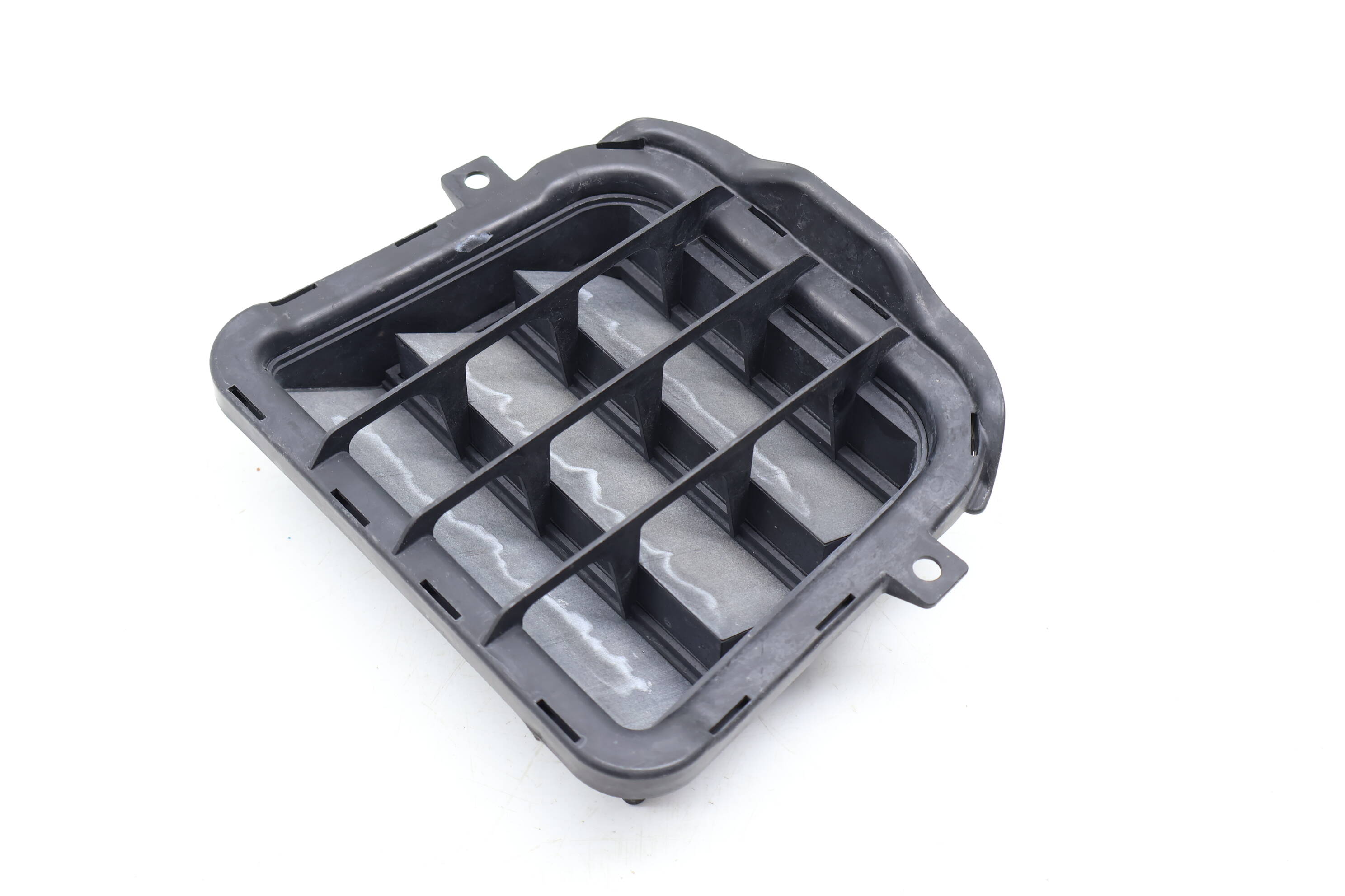 Quarter Panel Vent Insert 8K0819181B