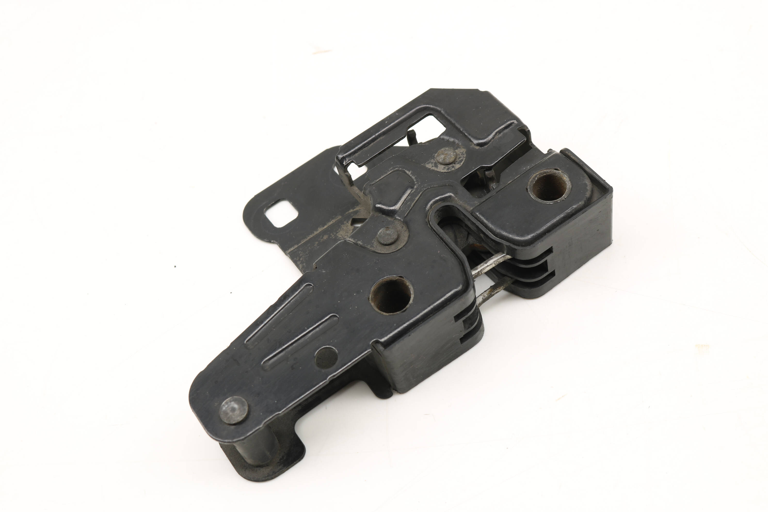 Lower Hood Latch / Lock 8E0823509C
