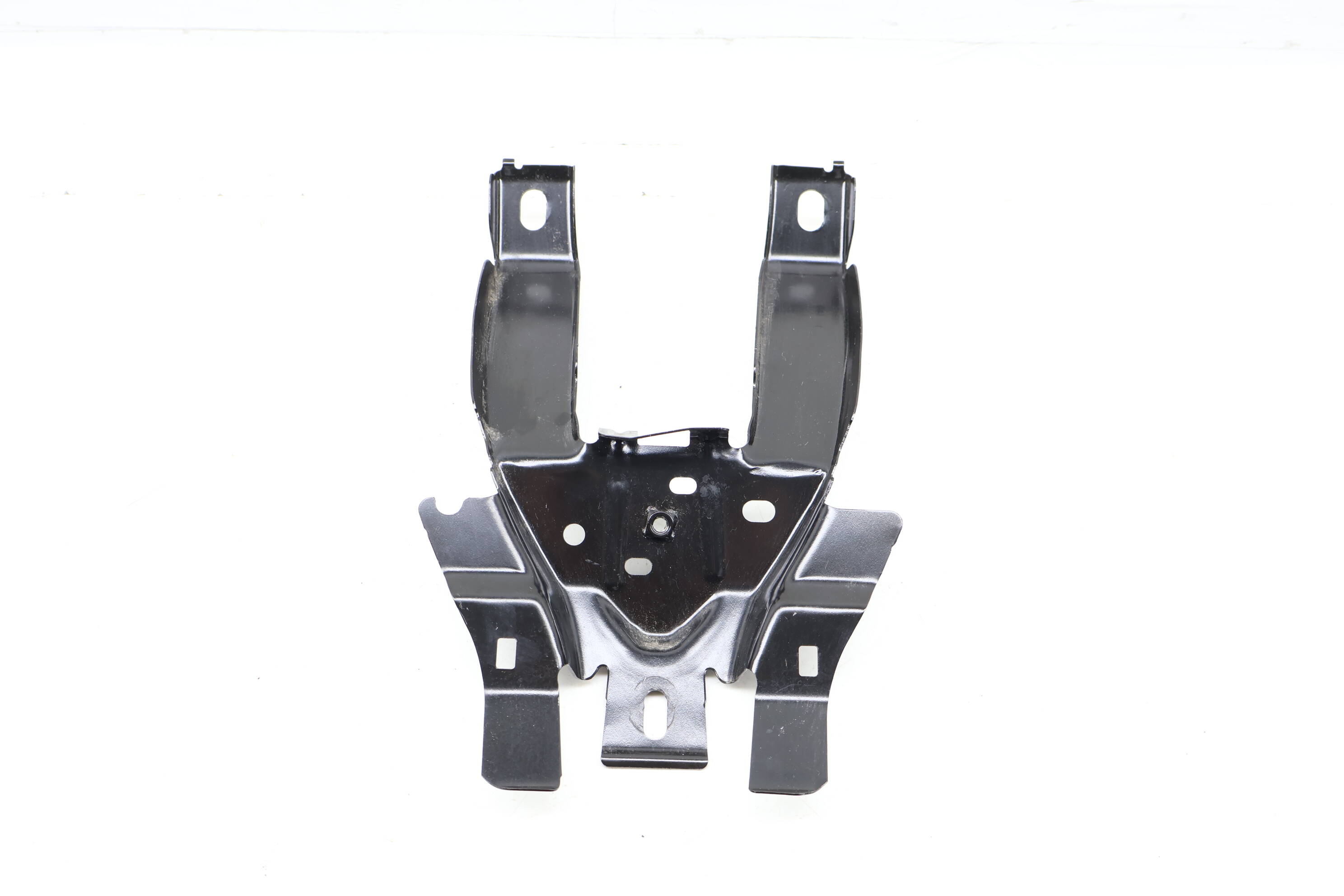 Radiator / Core Support Bracket 11K805567