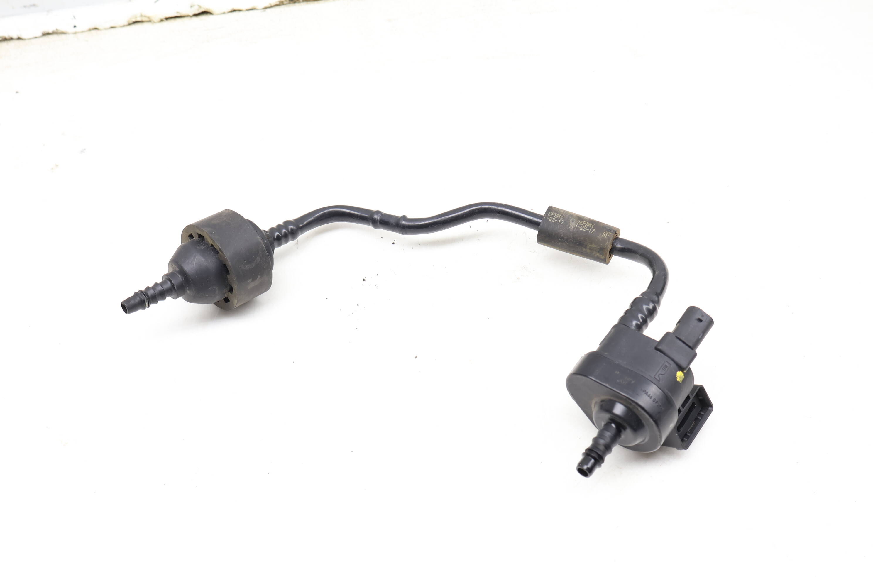 Vacuum Line / Hose W/ Purge Valve 06L133781AJ