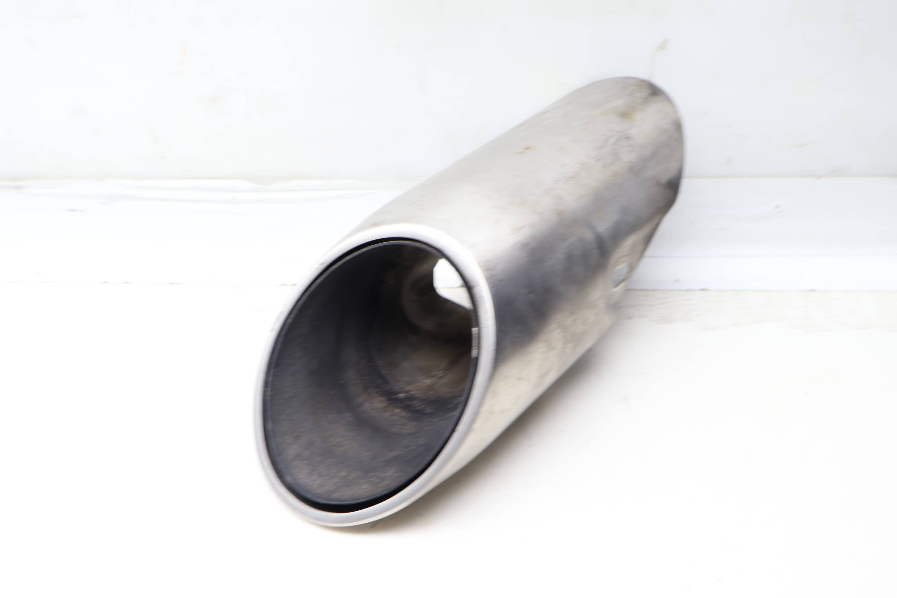 Outer Exhaust Pipe Tip 95B253682D