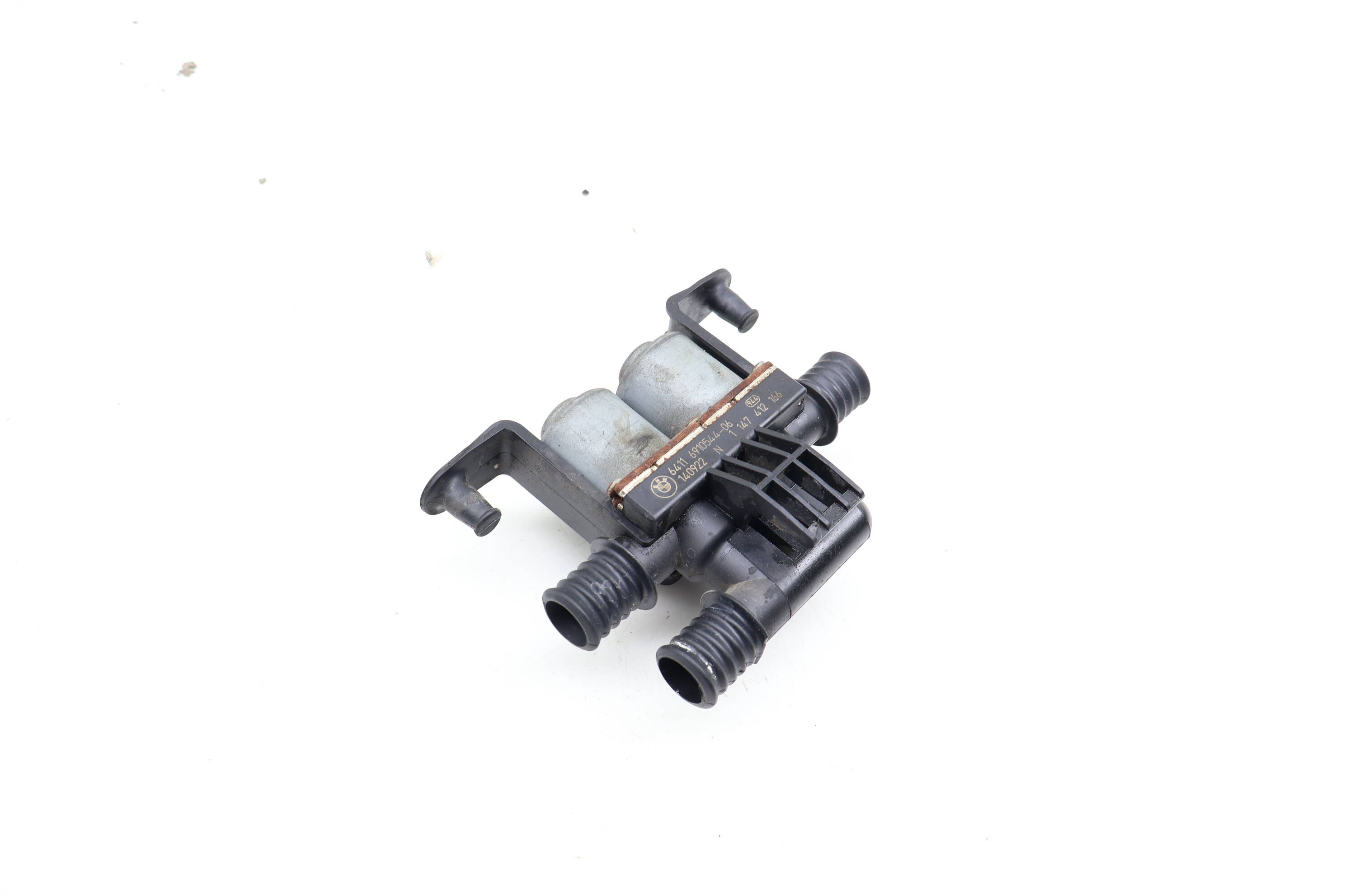 Heater / Water Control Valve 64116910544