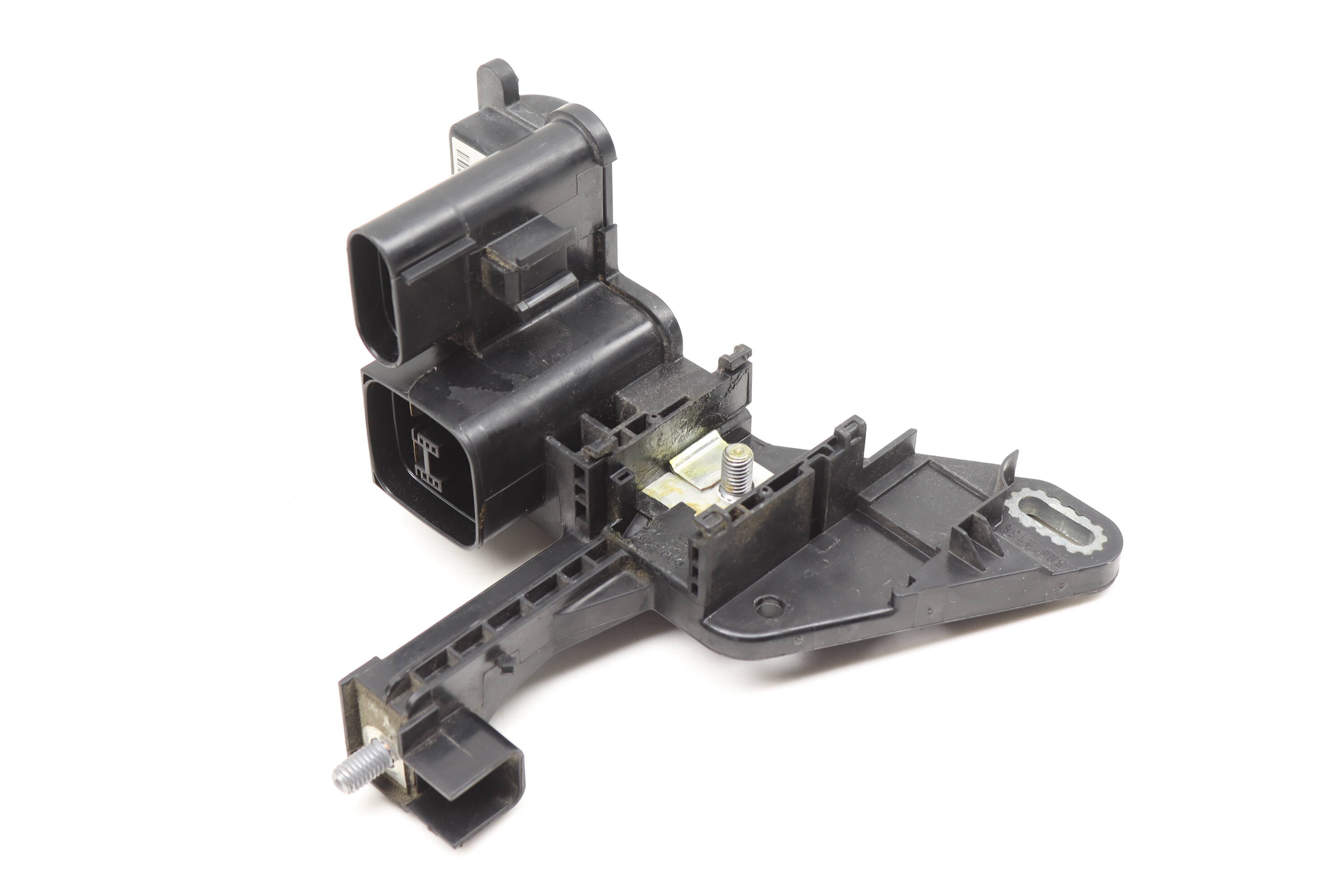 Ignition Distributor / Battery Terminal 61149296151