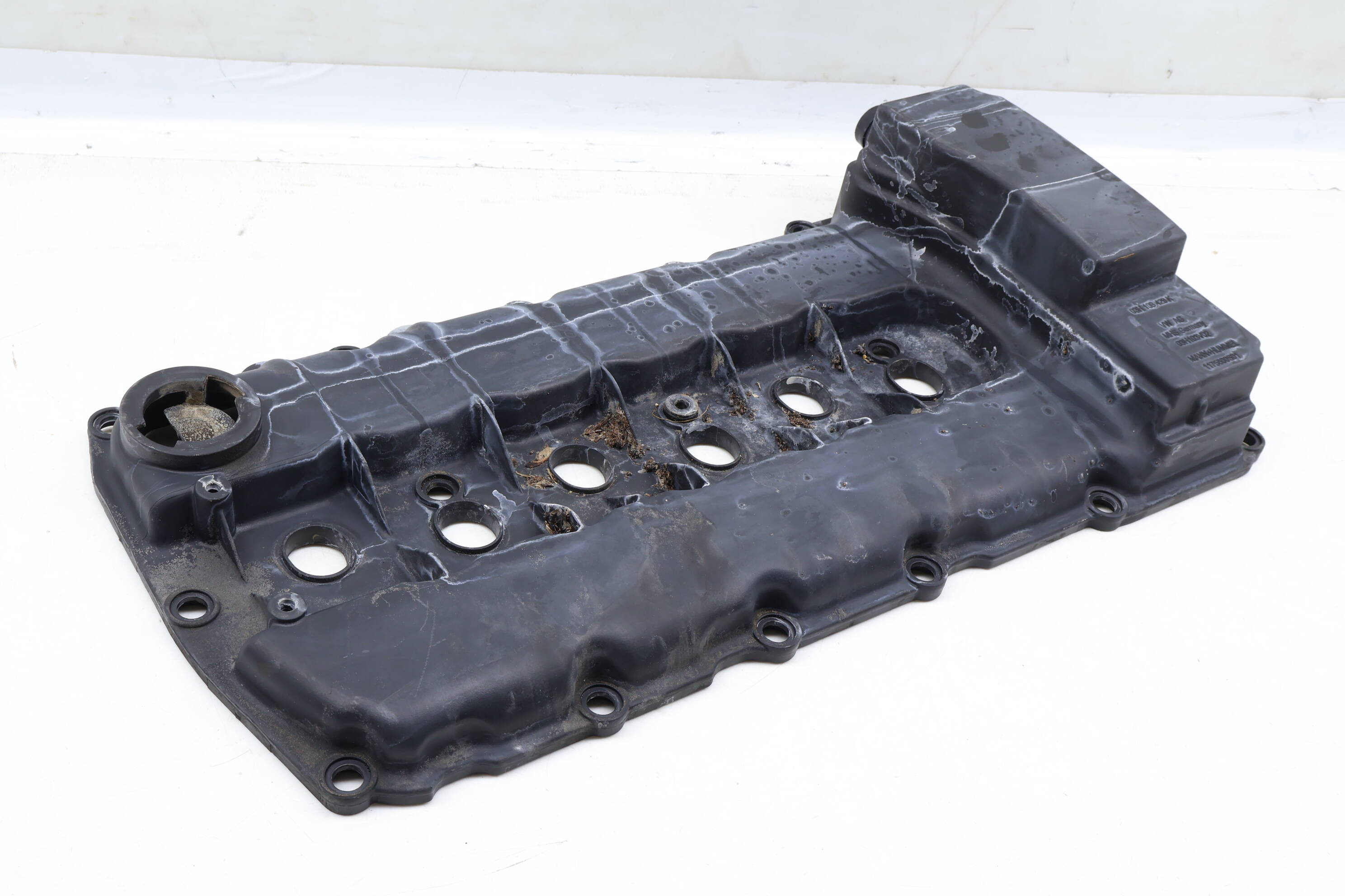 Engine Valve / Cylinder Head Cover 03H103429K