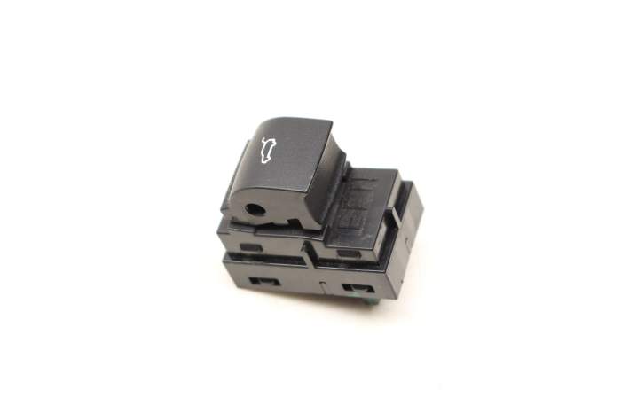 Trunk / Hatch Release Switch 61319299447 main product photo