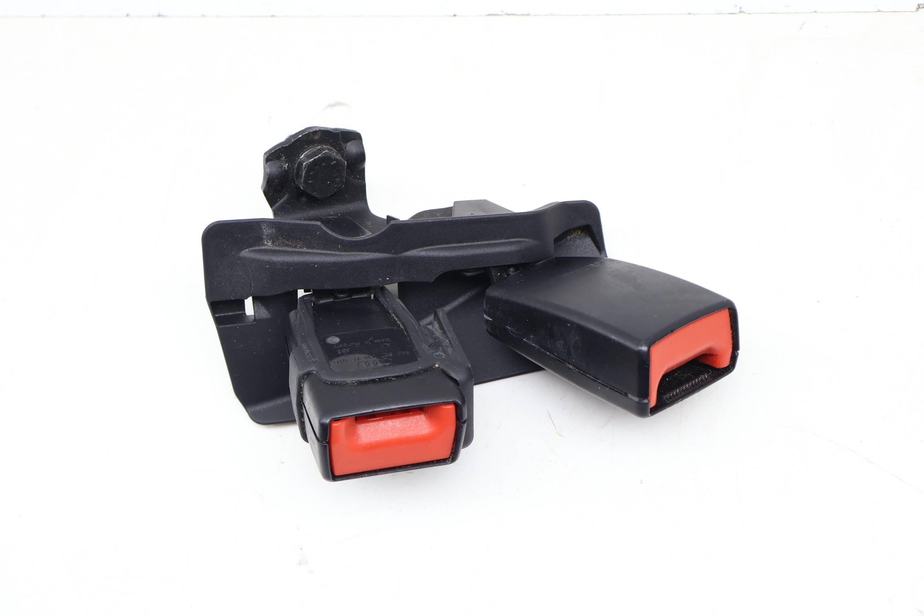 Seat Belt Double Buckle Receiver 8K0857739AE