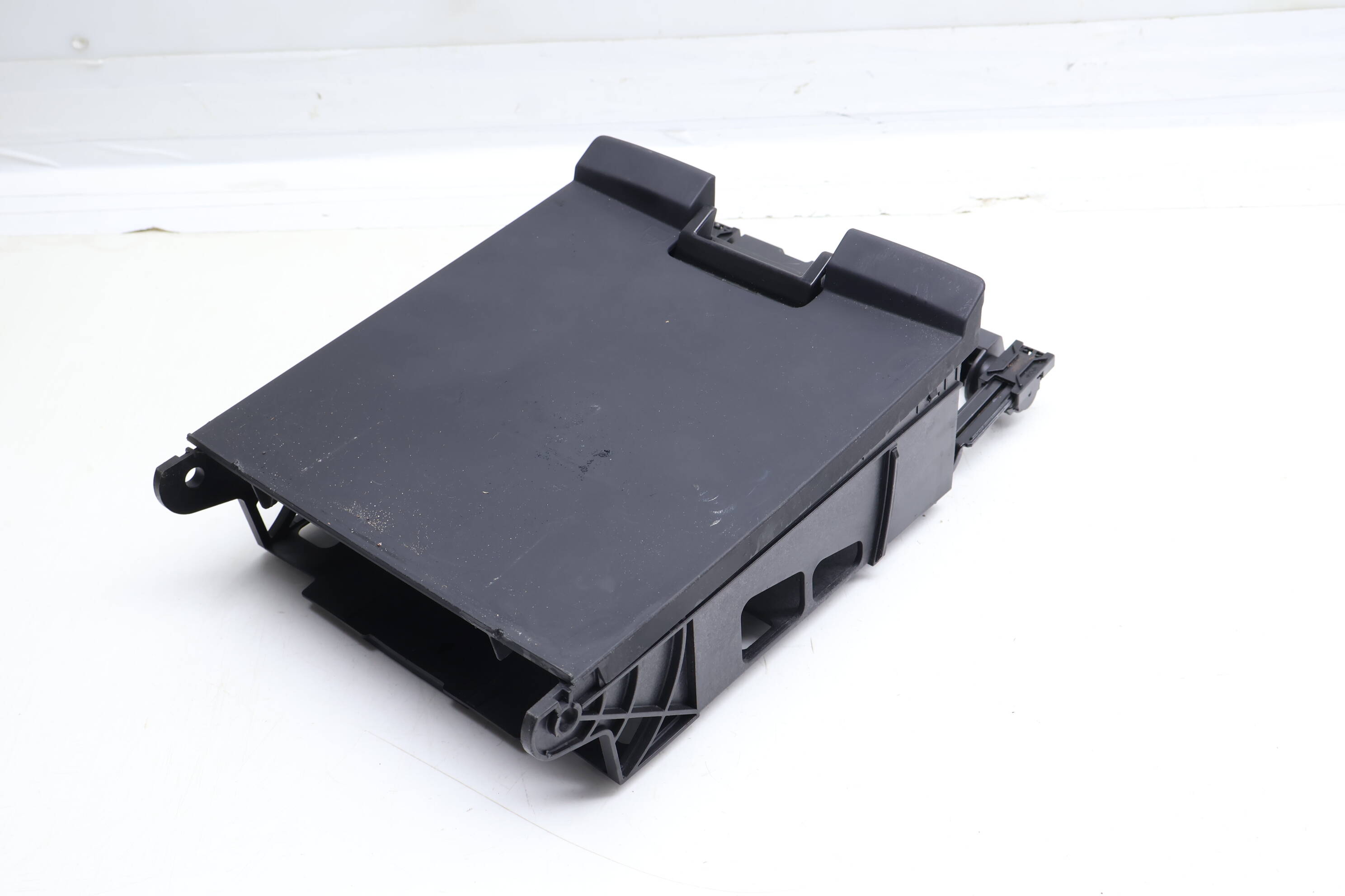 Cd Changer Mounting Bracket 4L0864981E