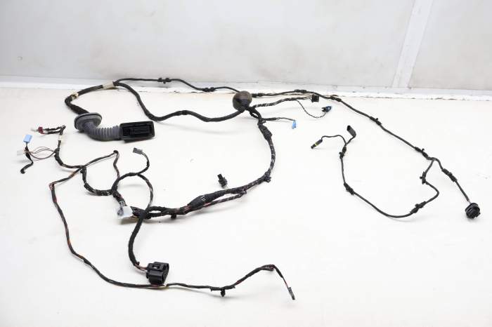 Door Wiring Harness 61128792331 main product photo