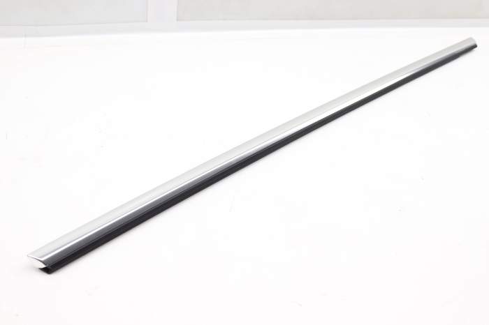 Exterior Door Window Slot Seal / Trim 8W8853763 main product photo