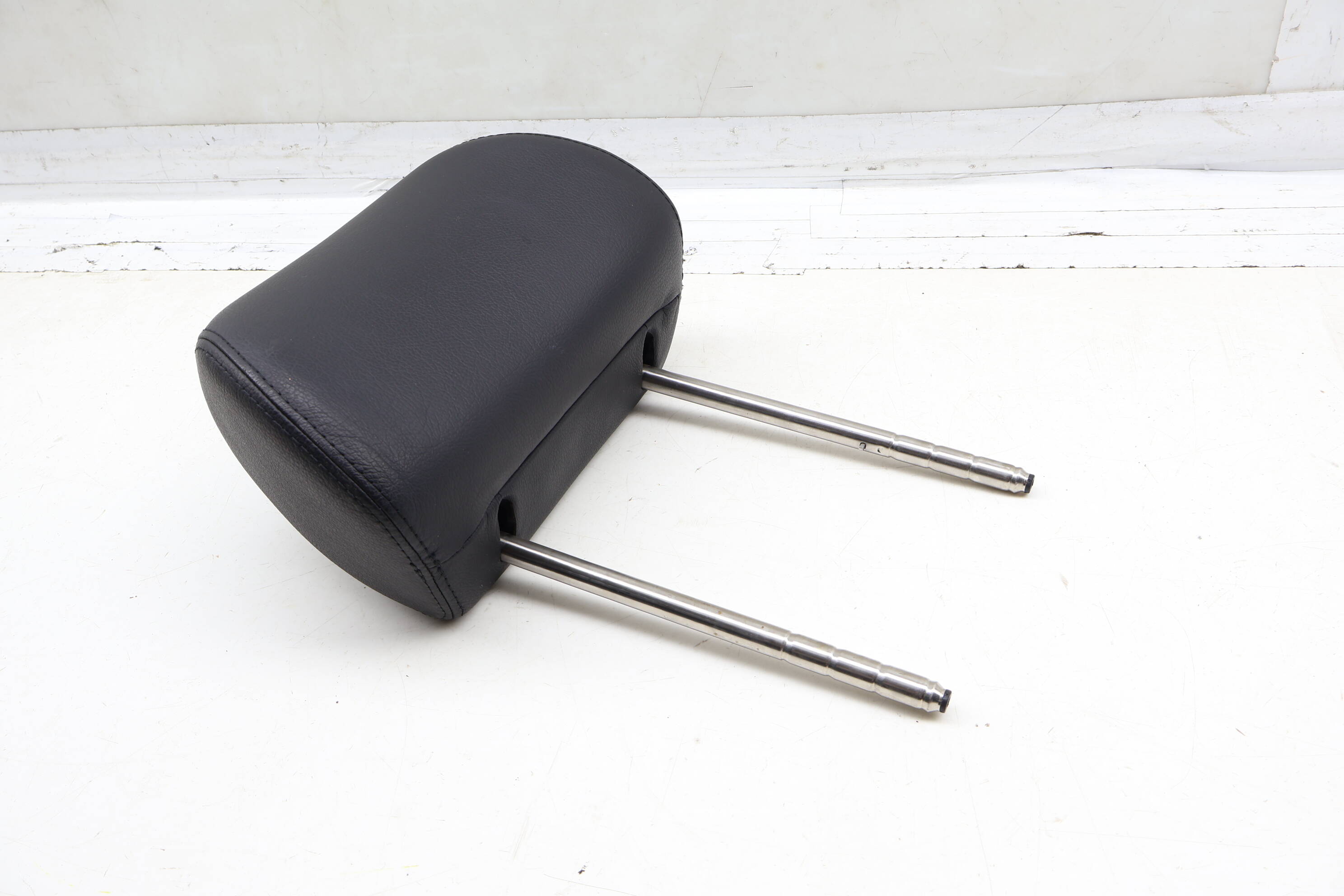 Headrest / Head Rest 1J0881901BA