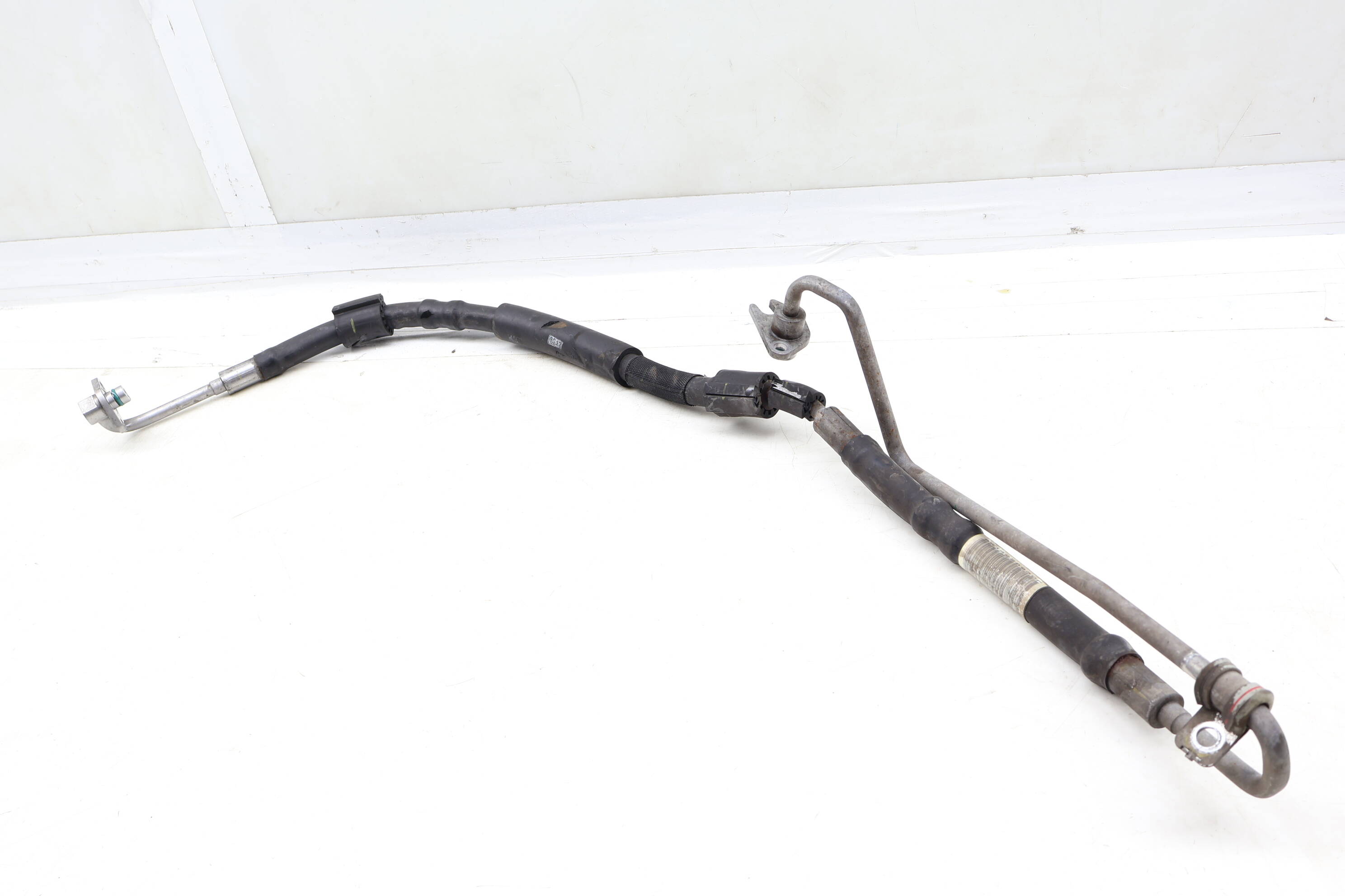 Power Steering Hose / Line 8K1422893DP