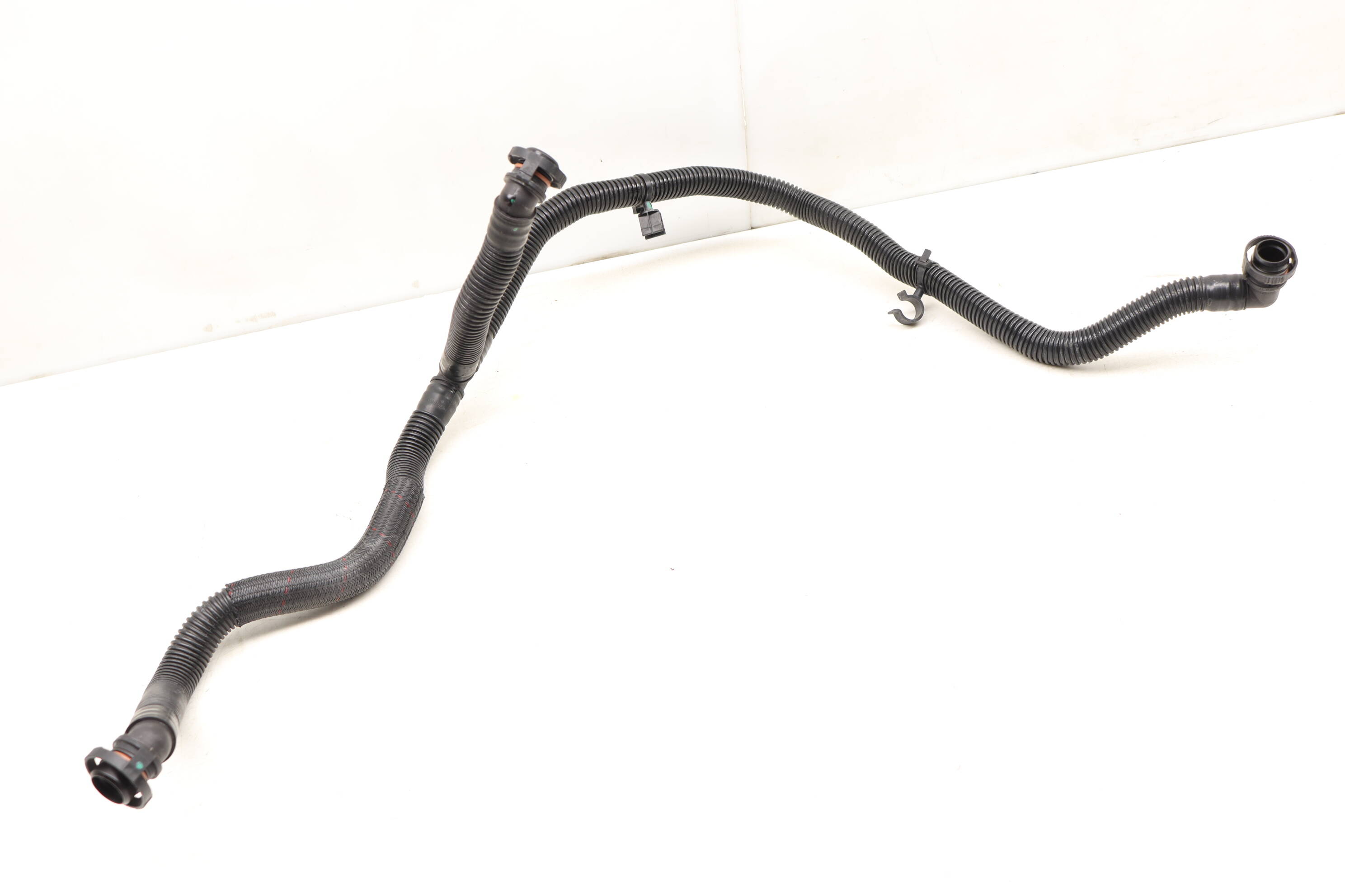 Engine Crankcase Breather Hose / Line 94610723932