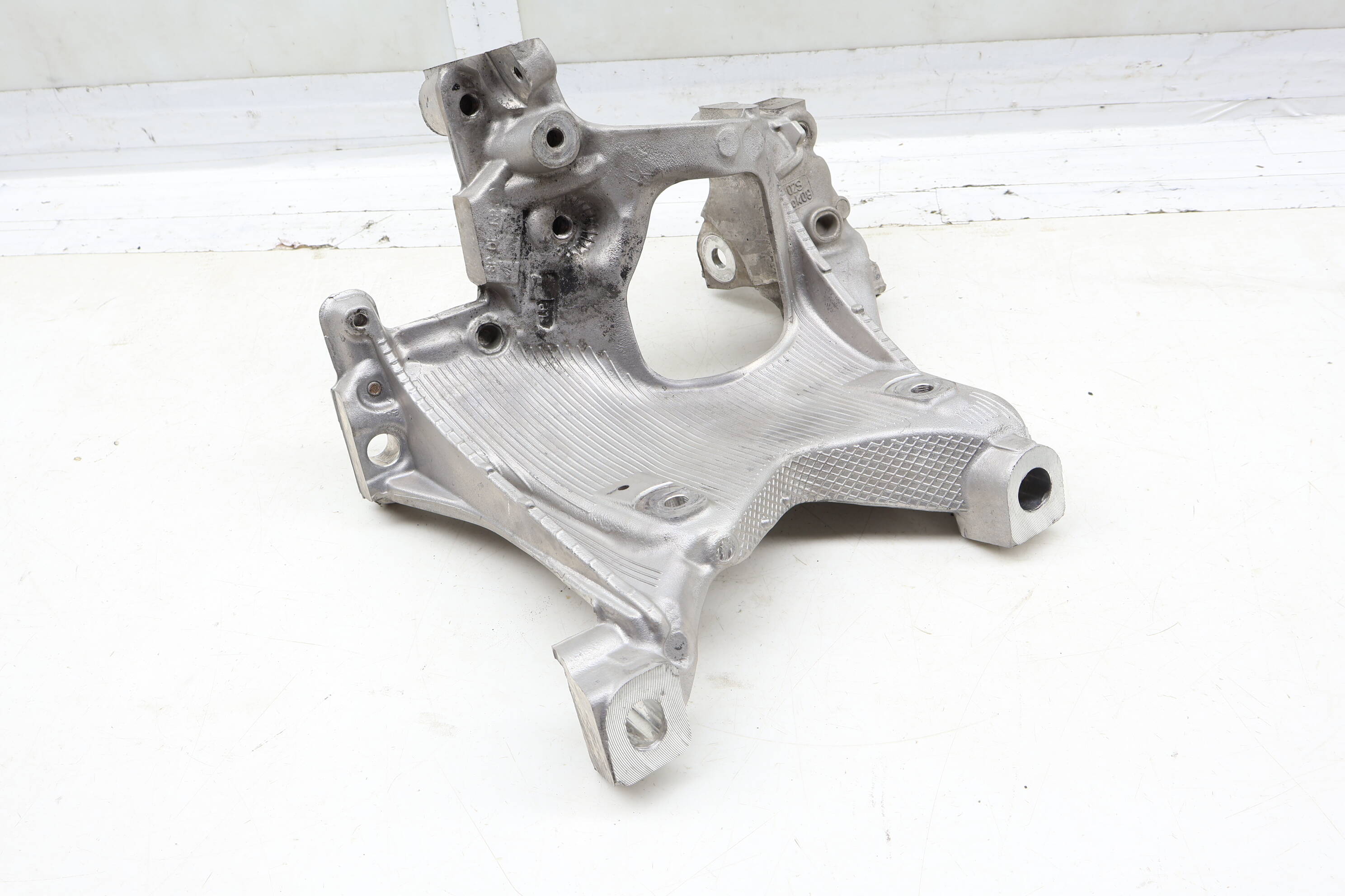 Subframe / Sub Frame Mount Bracket 8W0399295E