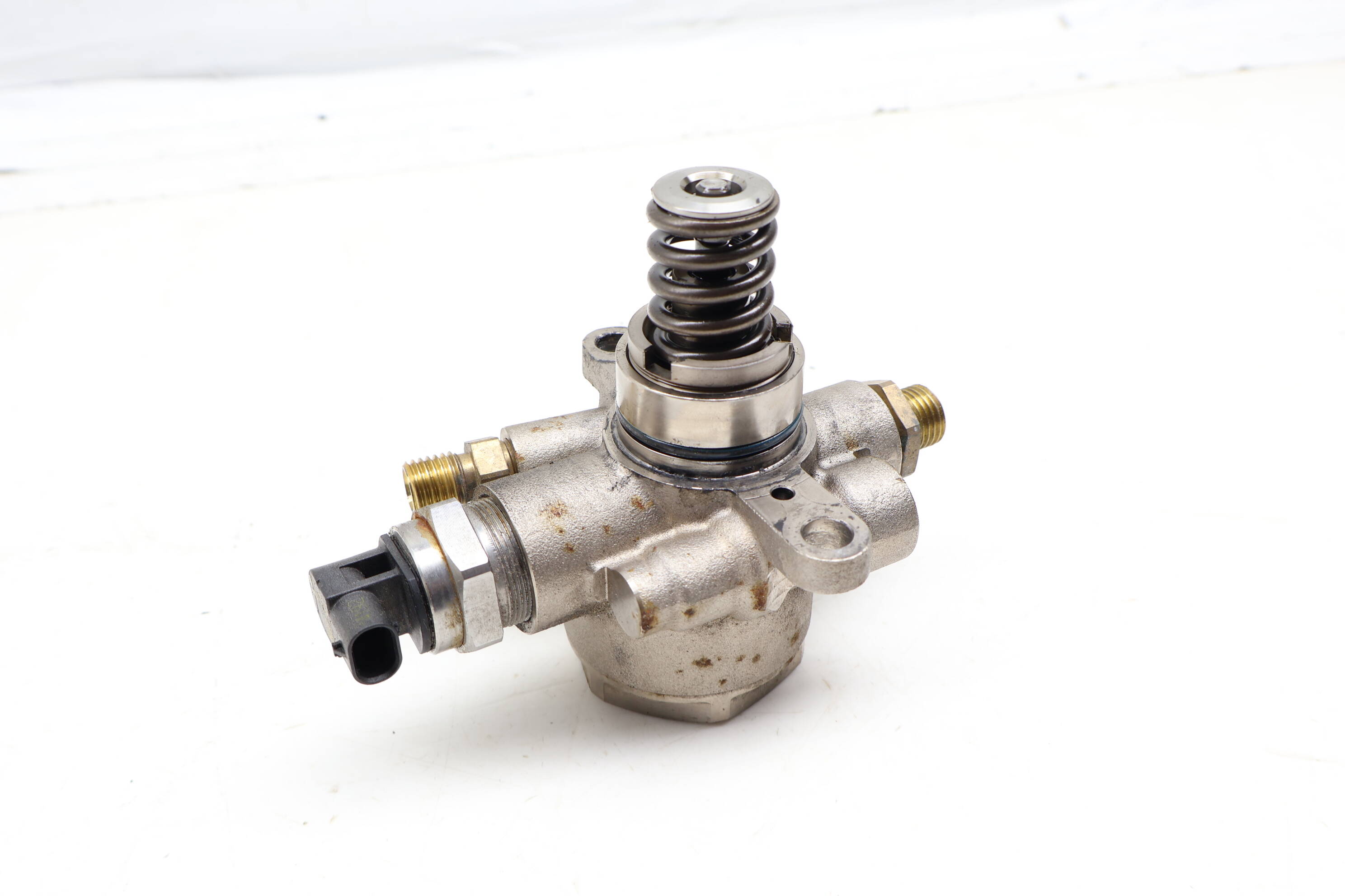 High Pressure Fuel Pump / Hpfp 06M127026H