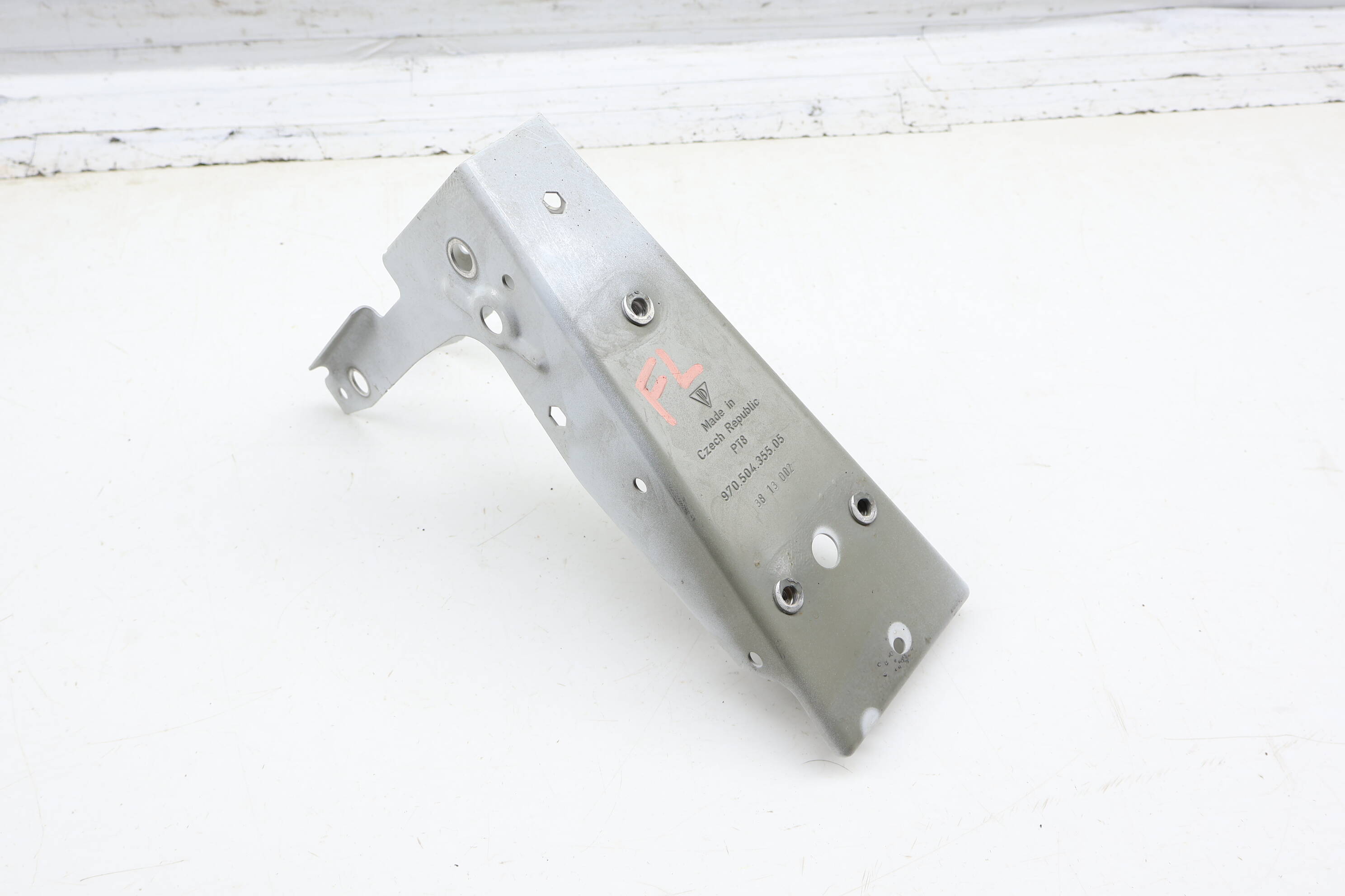 Fender Mount Bracket 97050435505