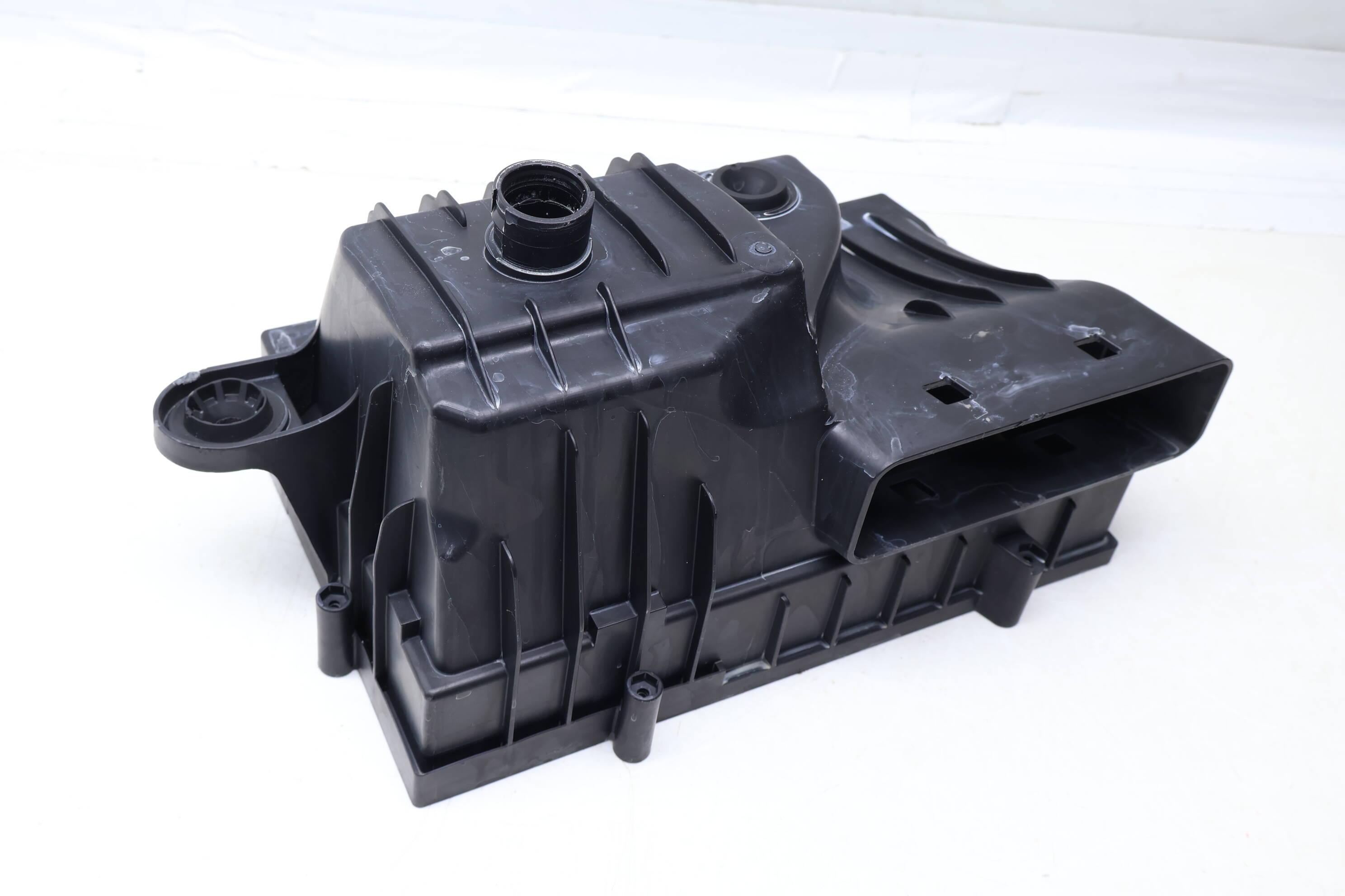 Engine Air Filter Box / Housing (Lower) 5QM129607G