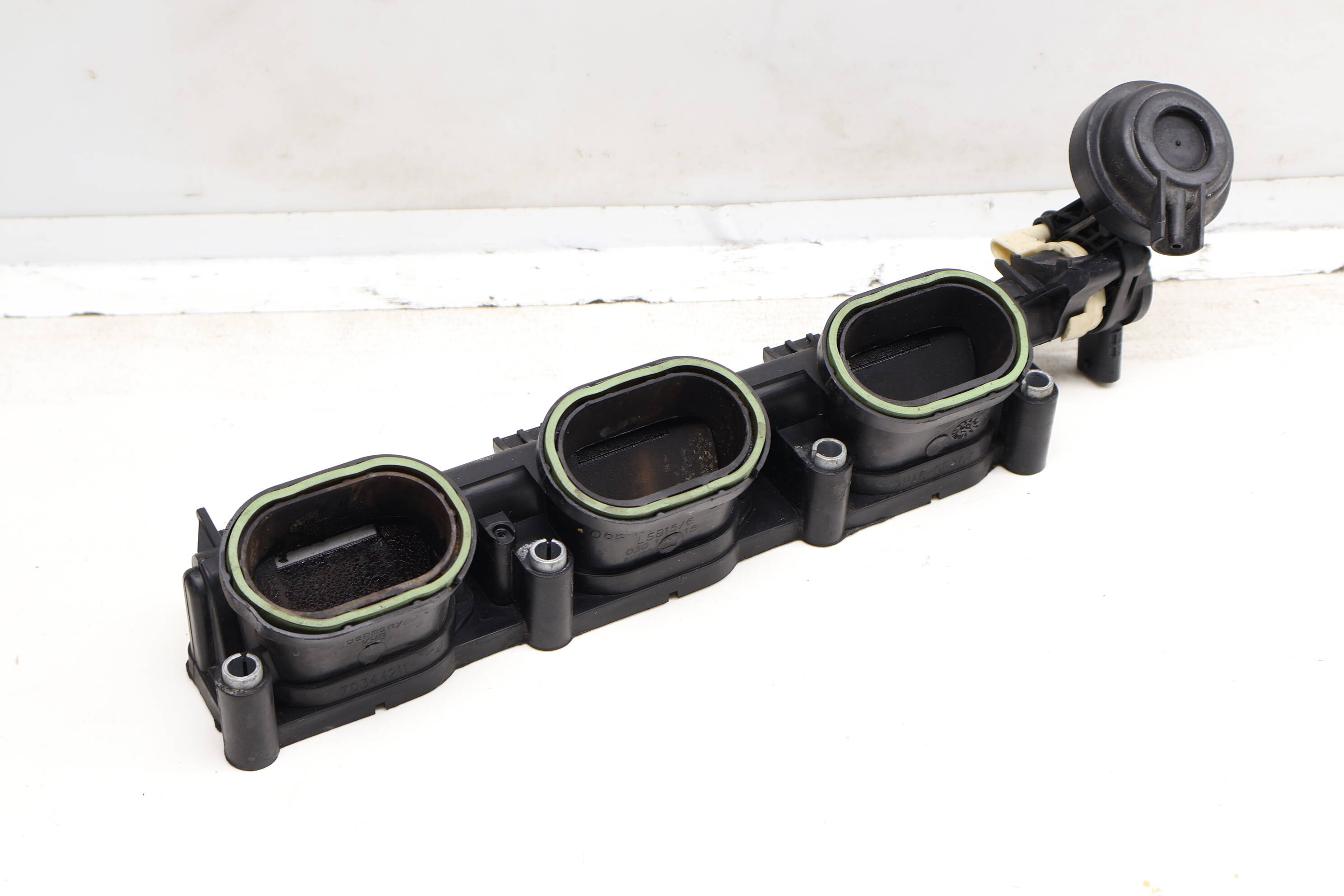 Lower Intake Manifold Air Distribution Housing 06E133110AS