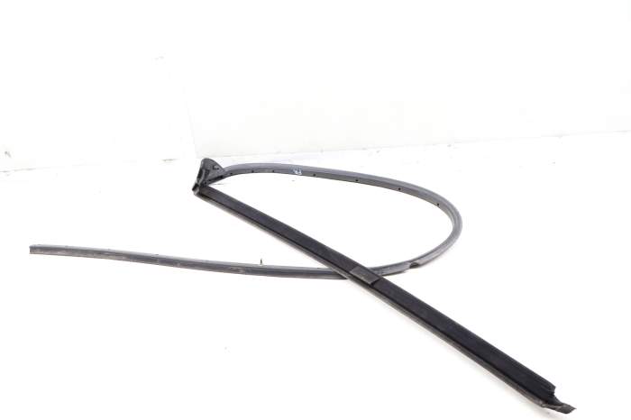 Door Window Slot Seal / Trim (Outer) 99653708606 main product photo