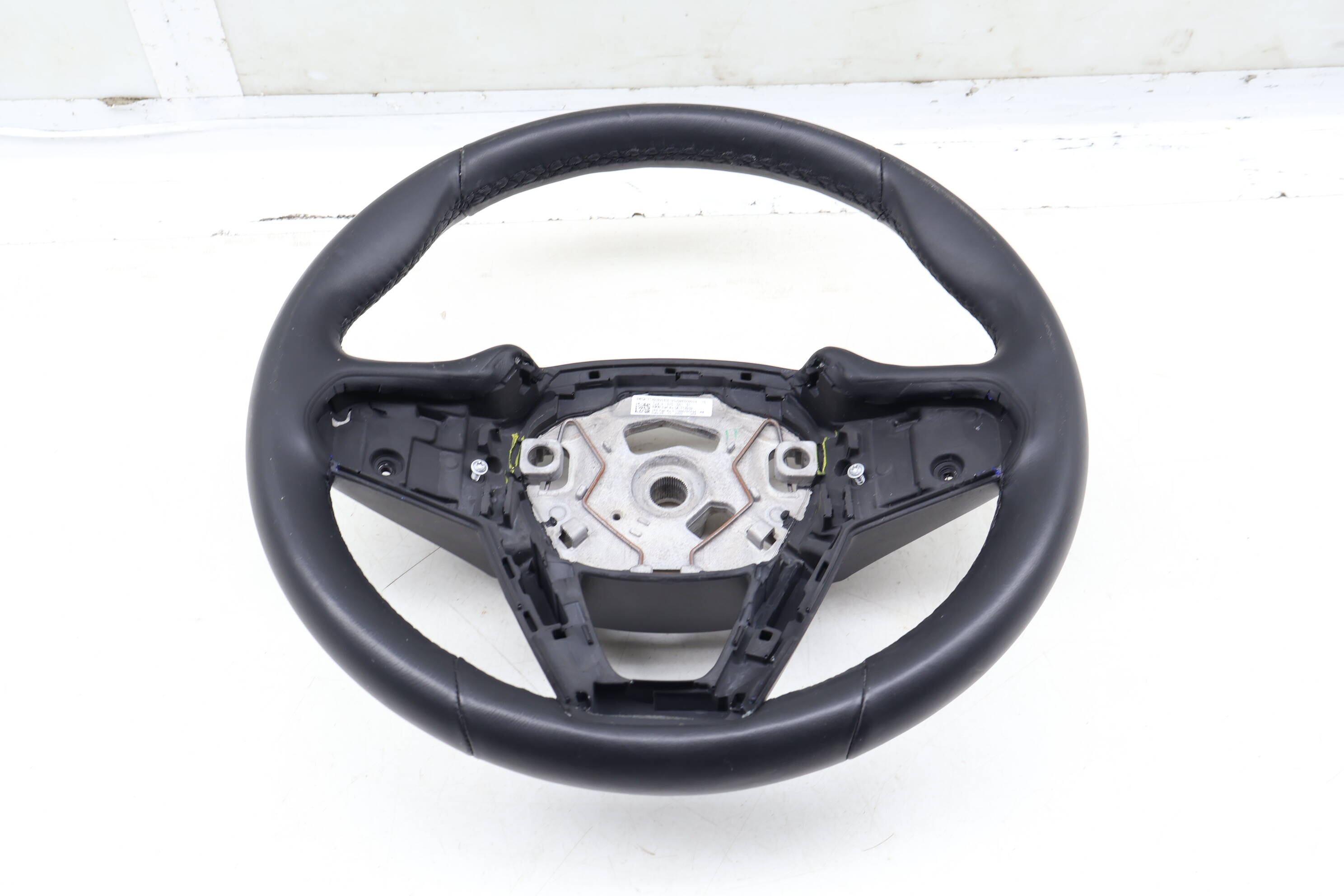 3-Spoke Steering Wheel (Leather) 5A1FC82